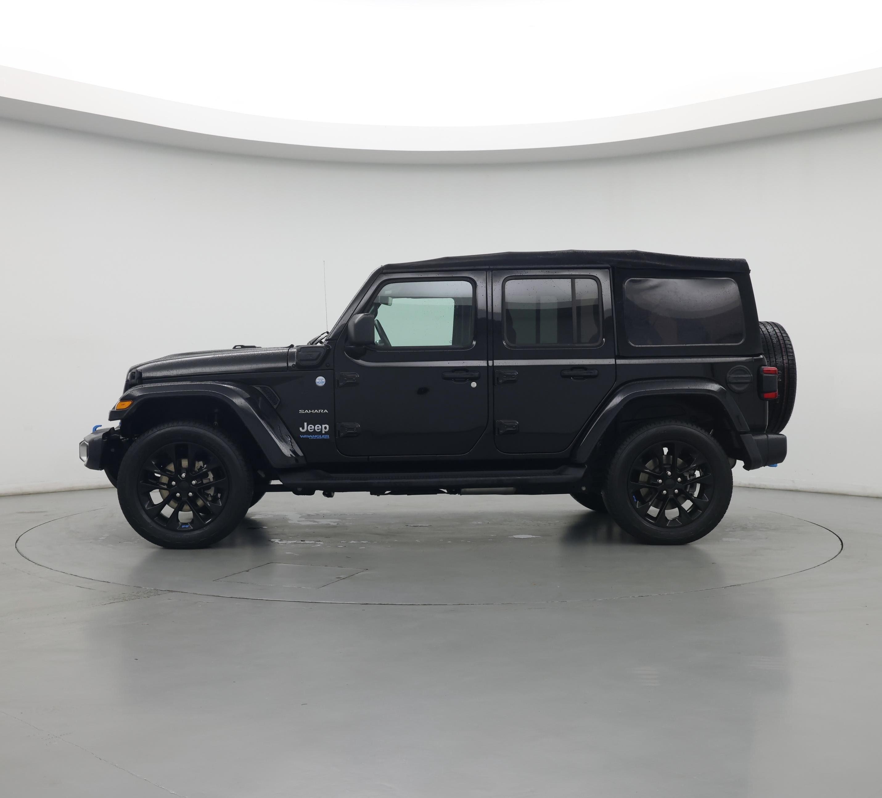 Thumbnail: 2022 Jeep Wrangler - 3