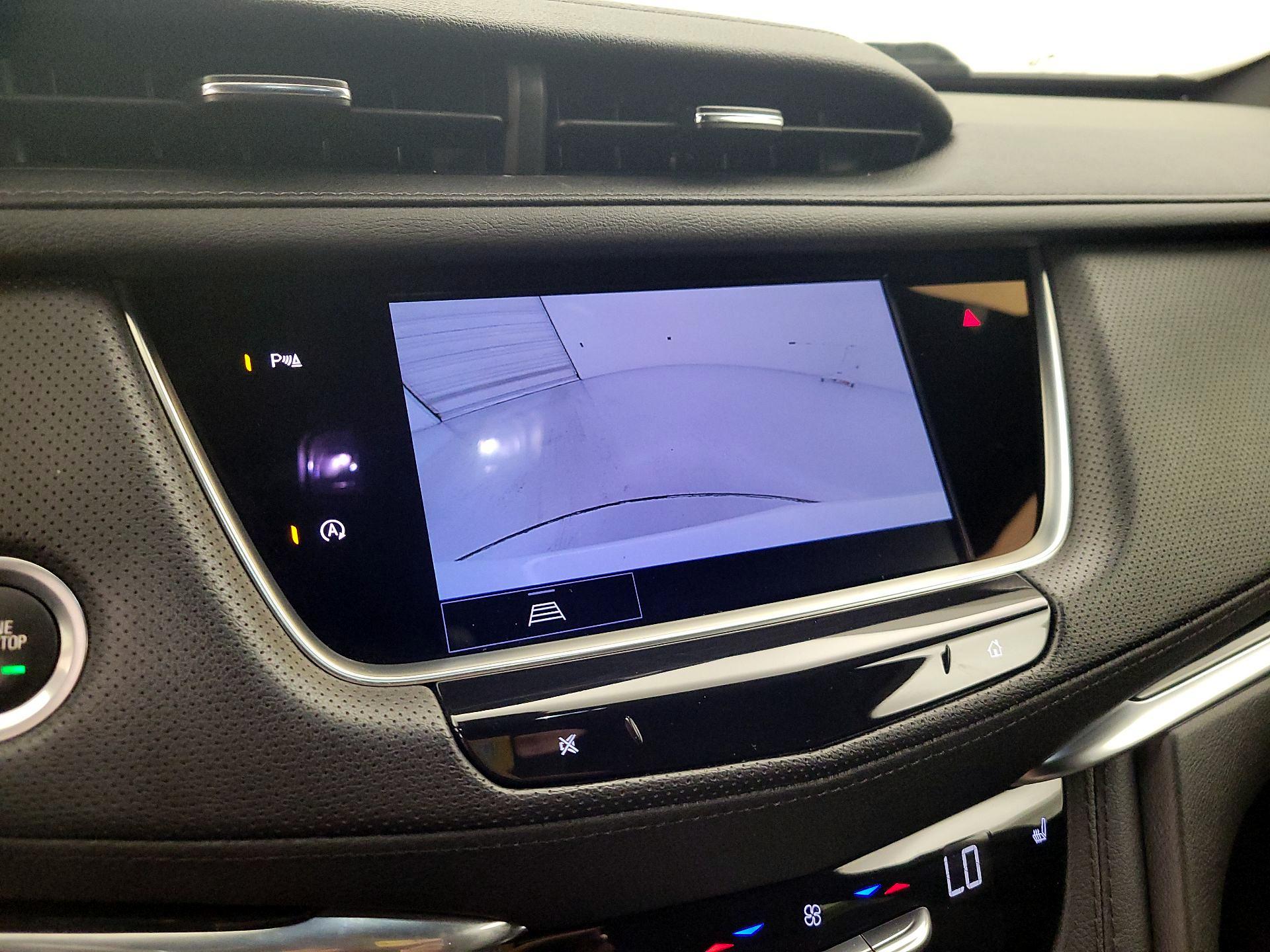 Thumbnail: 2023 Cadillac XT5 - 15