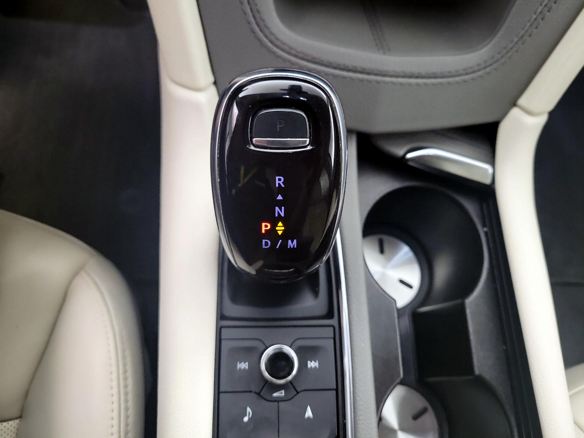 Thumbnail: 2022 Cadillac XT6 - 18