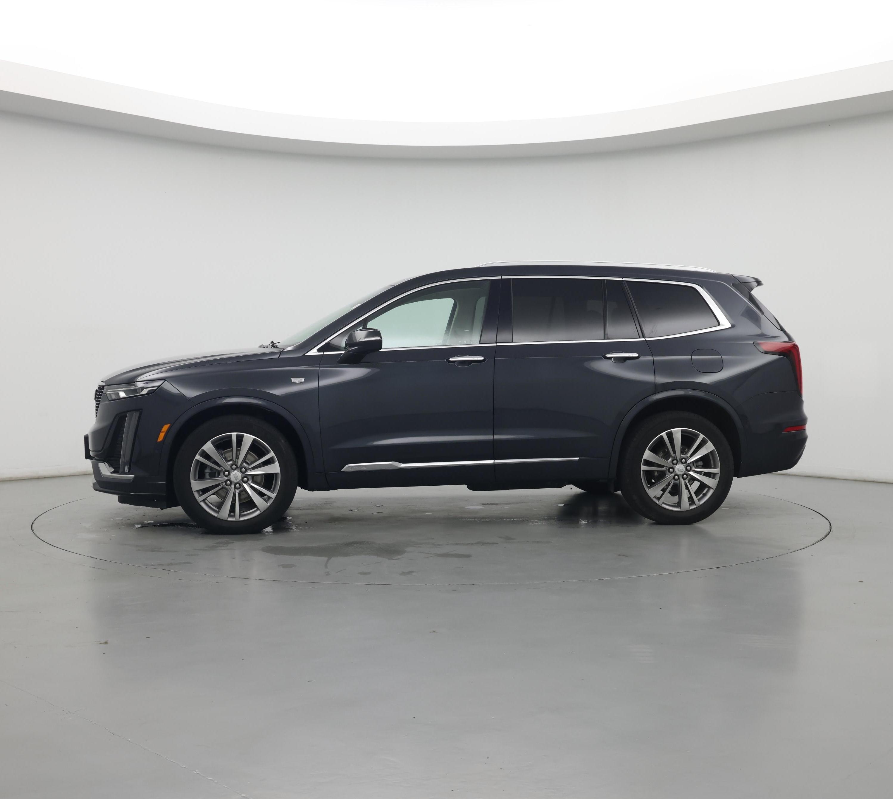 Thumbnail: 2022 Cadillac XT6 - 3