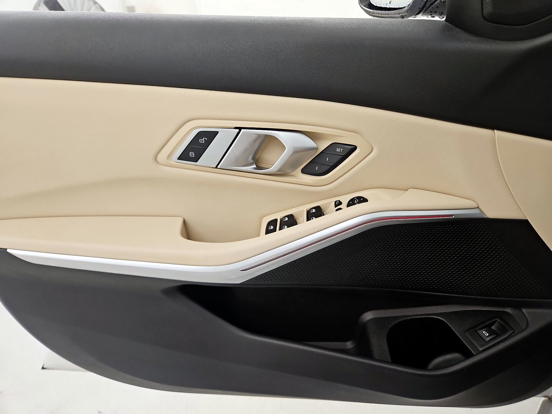 Thumbnail: 2021 BMW 3 Series - 12