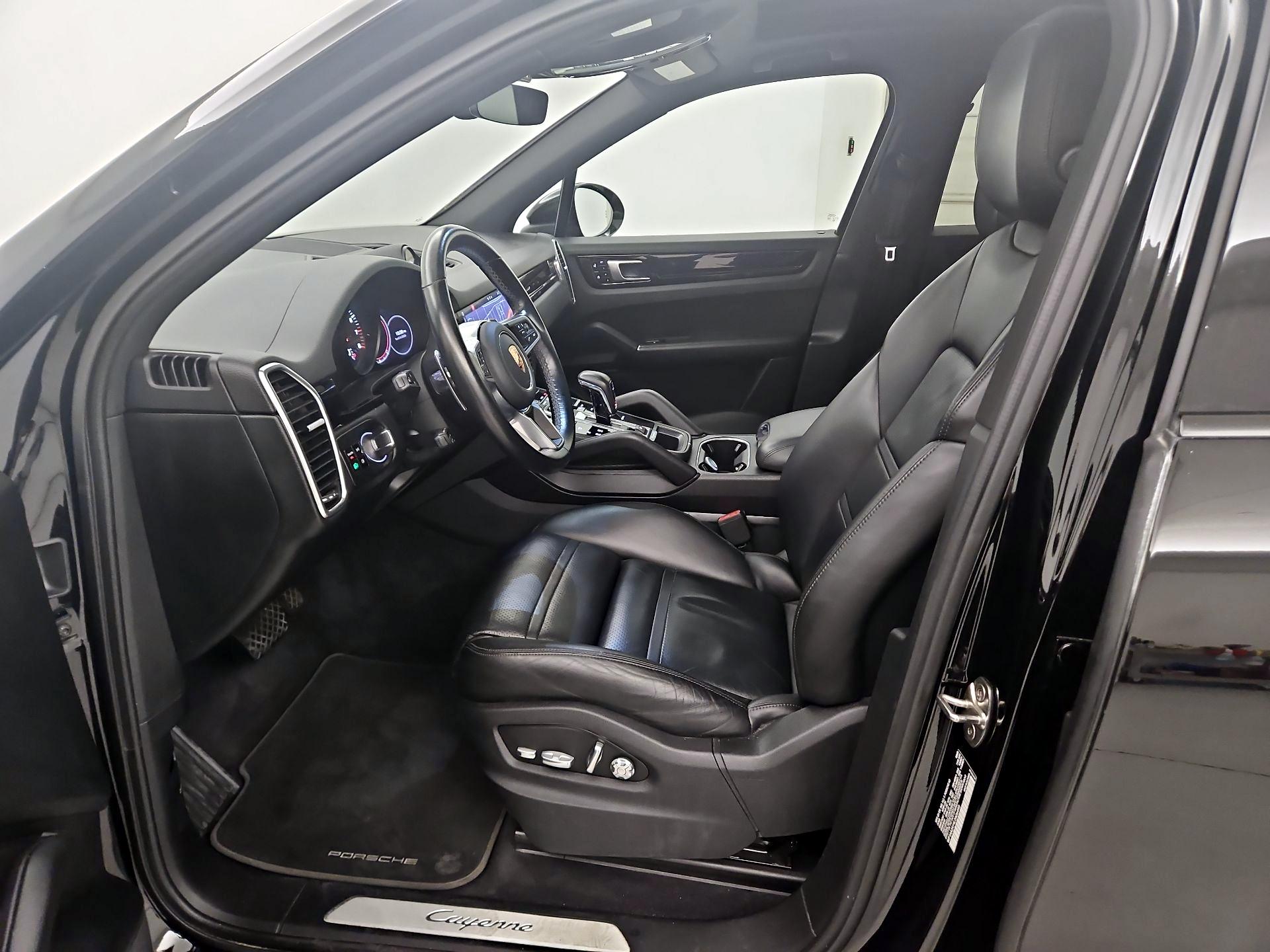 Thumbnail: 2020 Porsche Cayenne - 11