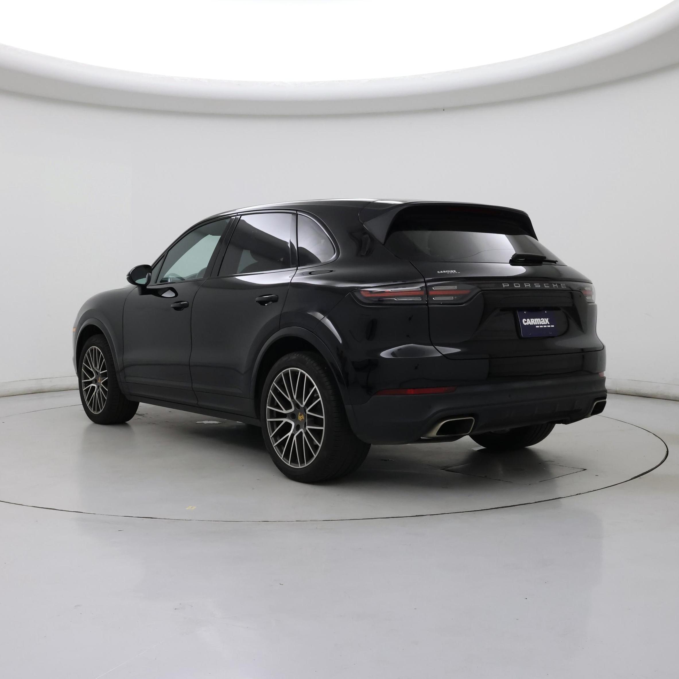 Thumbnail: 2020 Porsche Cayenne - 2