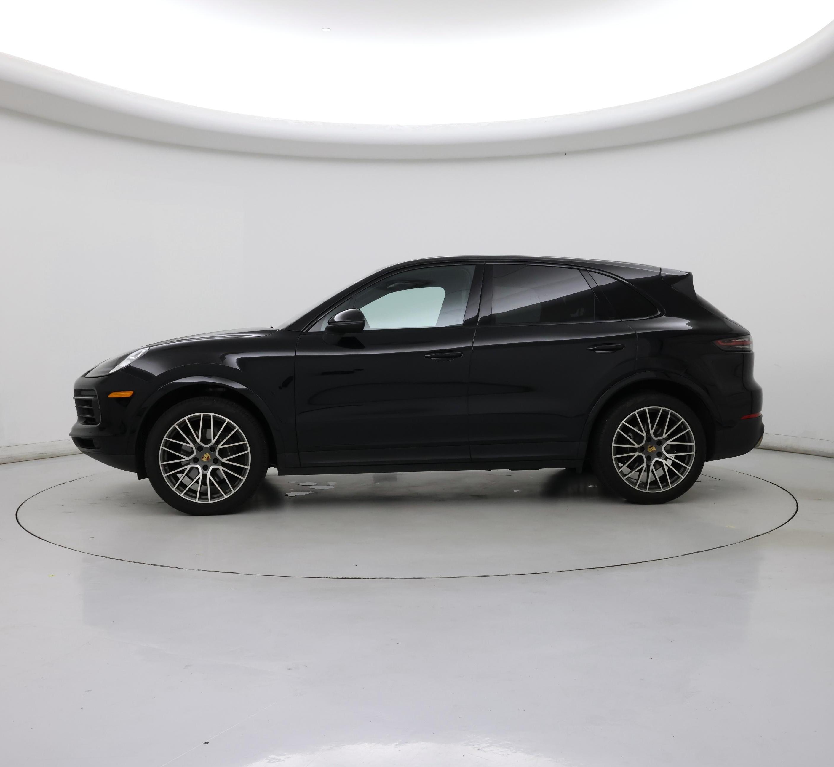 Thumbnail: 2020 Porsche Cayenne - 3