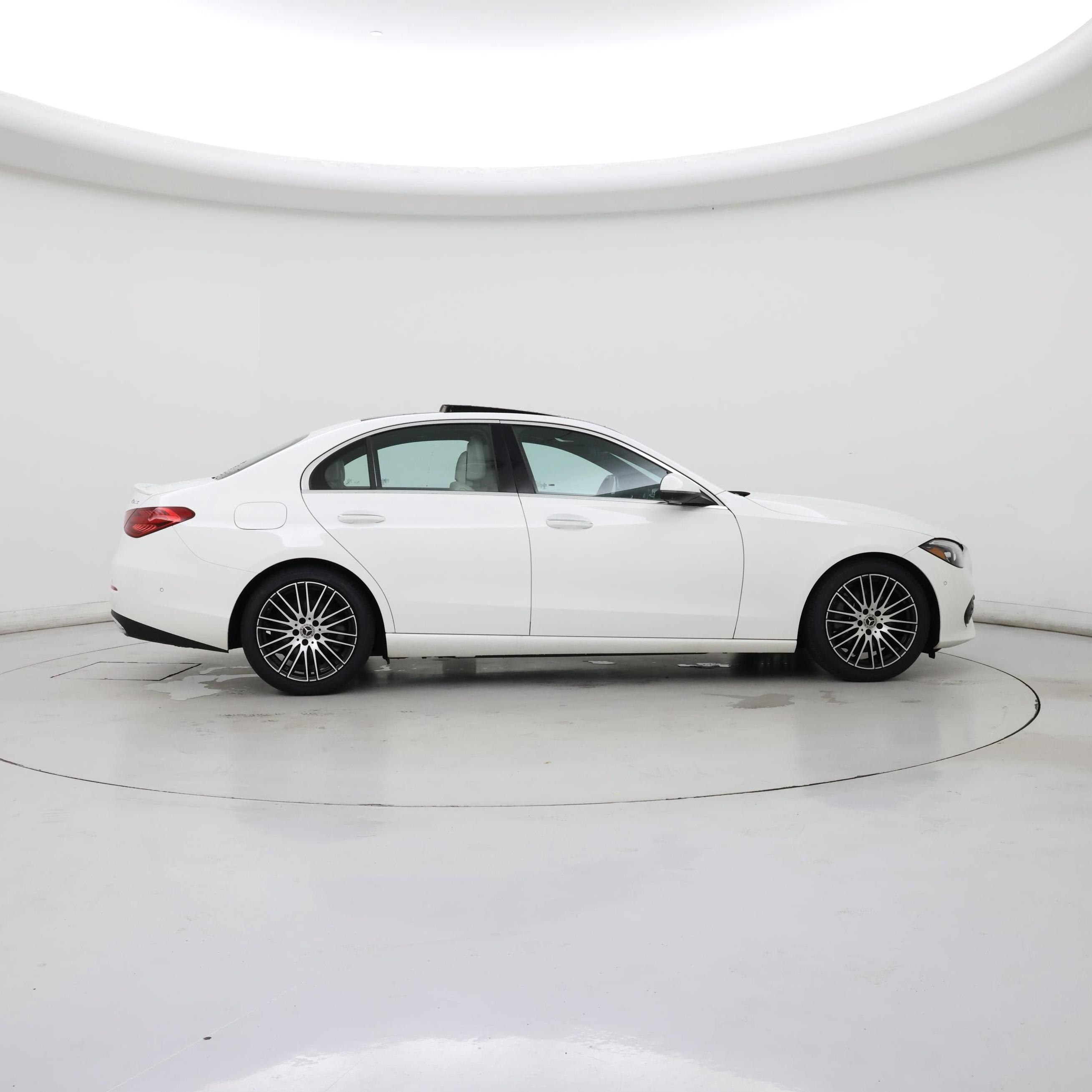 Thumbnail: 2022 Mercedes-Benz C-Class - 7