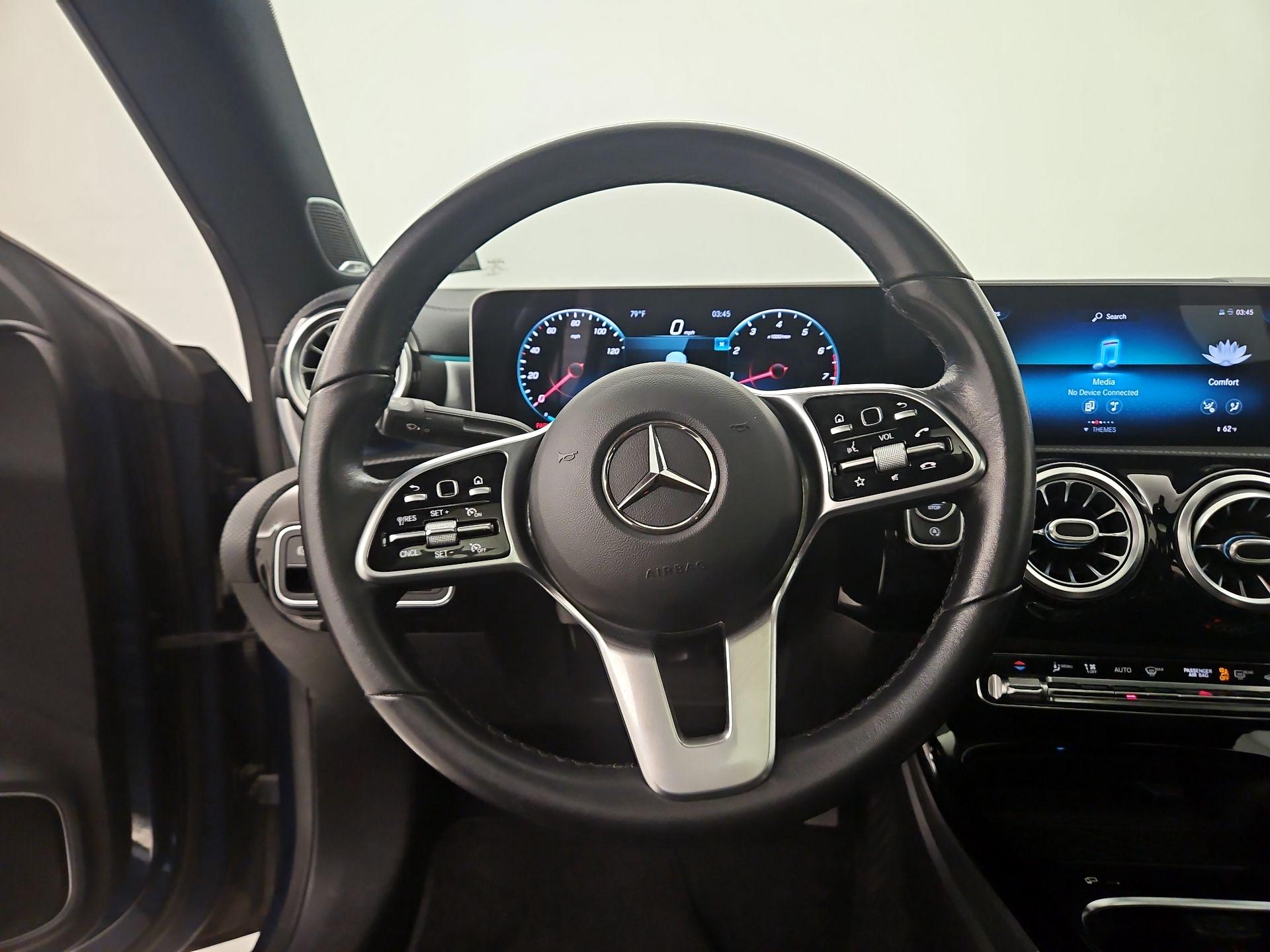 Thumbnail: 2020 Mercedes-Benz CLA - 10