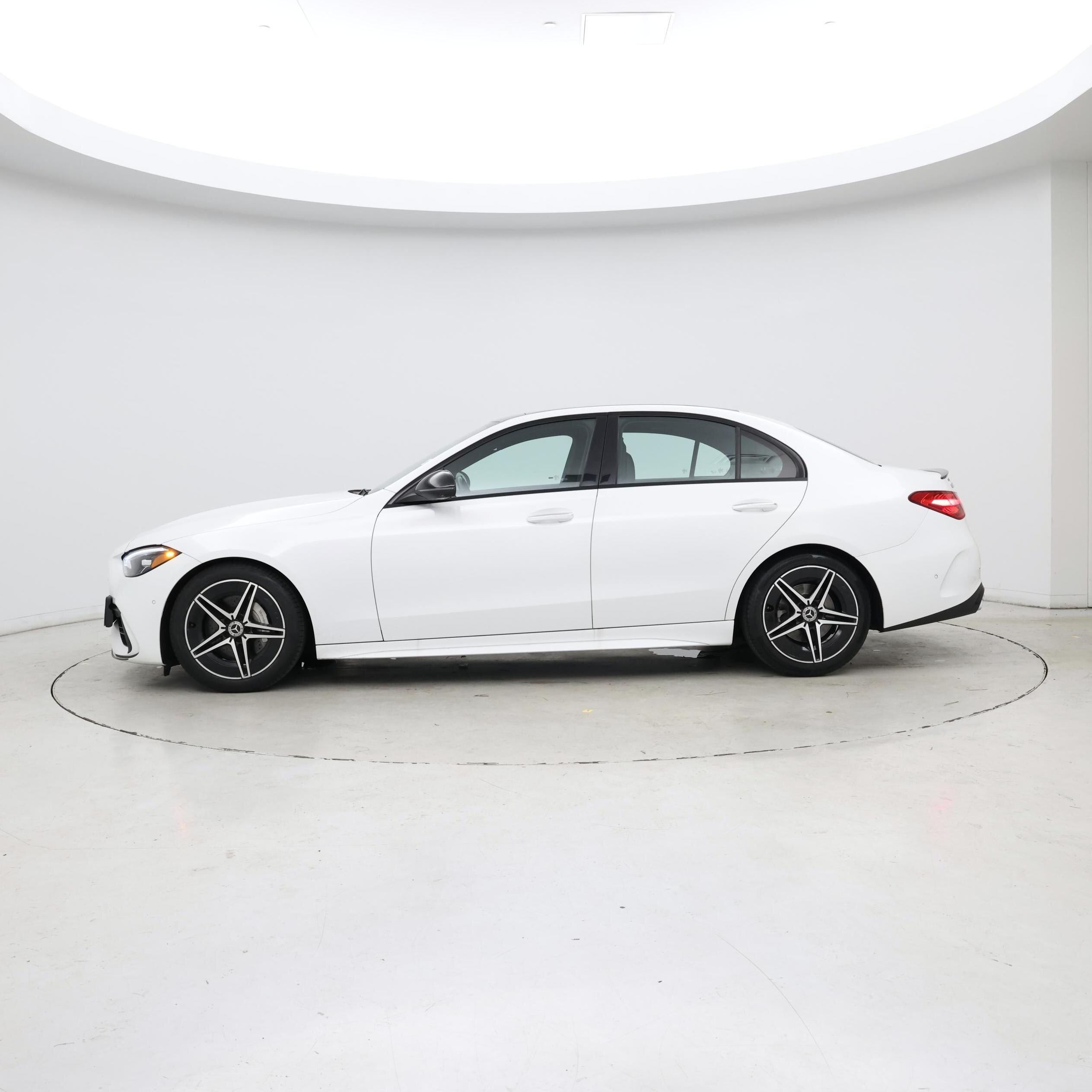 Thumbnail: 2022 Mercedes-Benz C-Class - 3