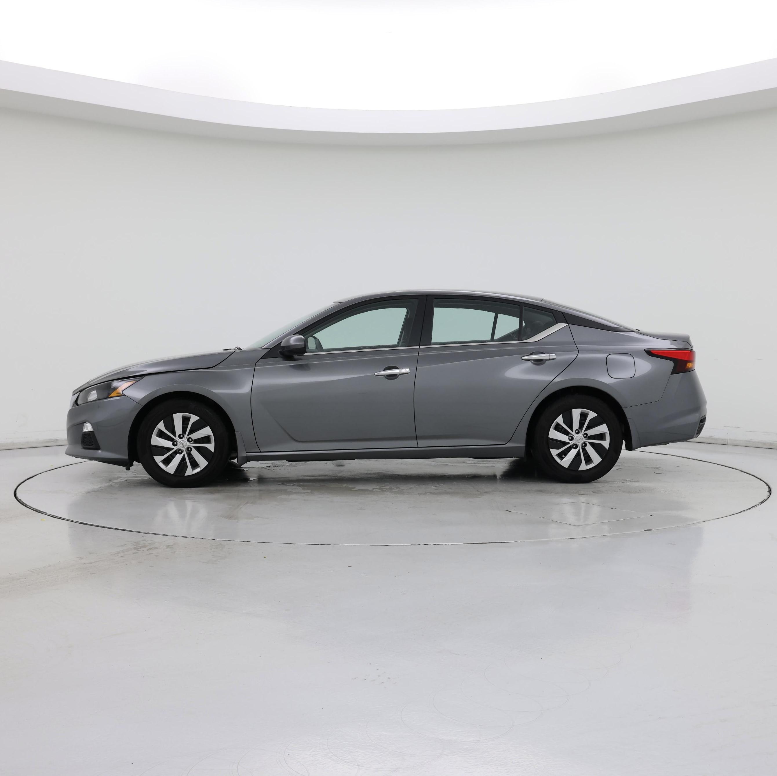 Thumbnail: 2022 Nissan Altima - 3