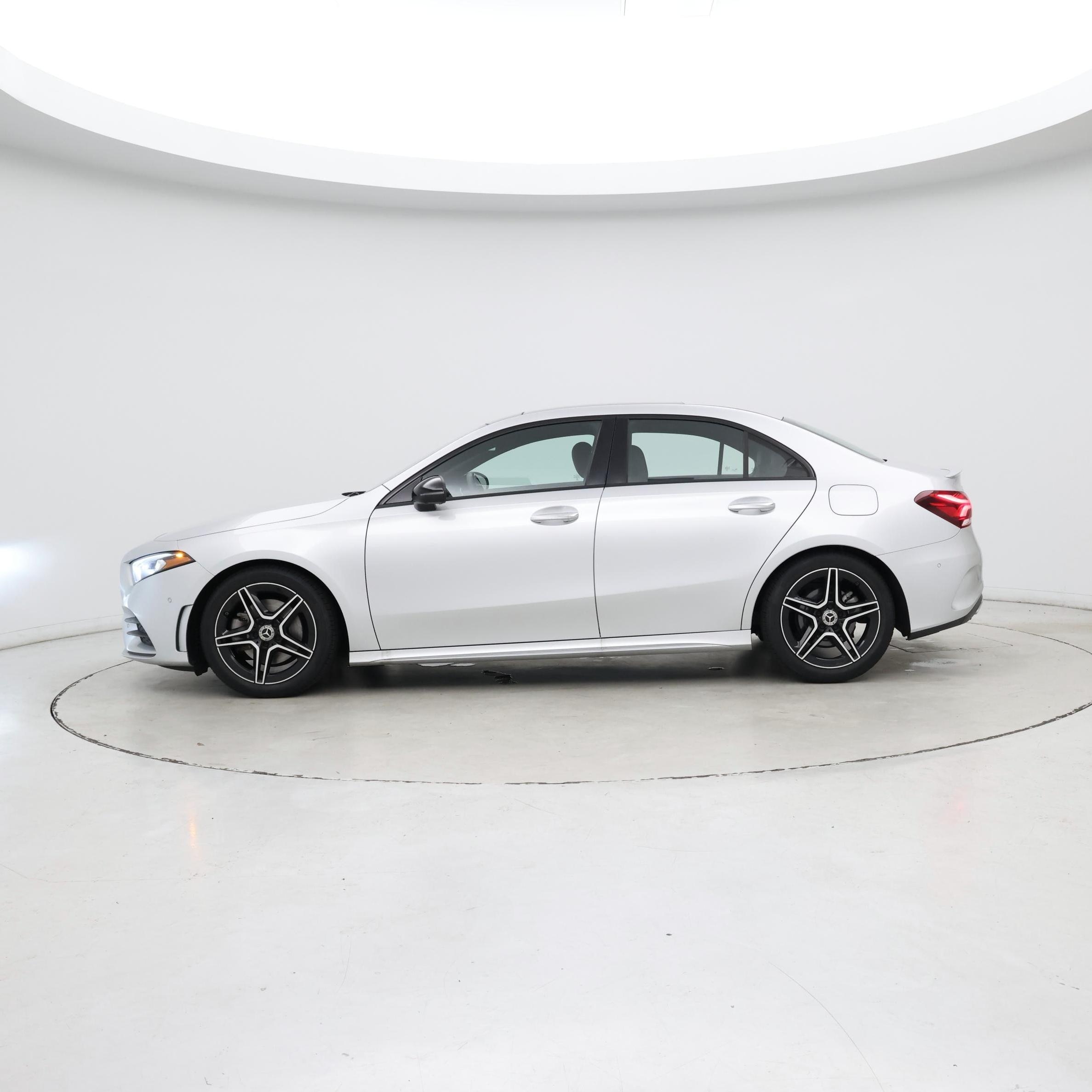 Thumbnail: 2021 Mercedes-Benz A-Class - 3