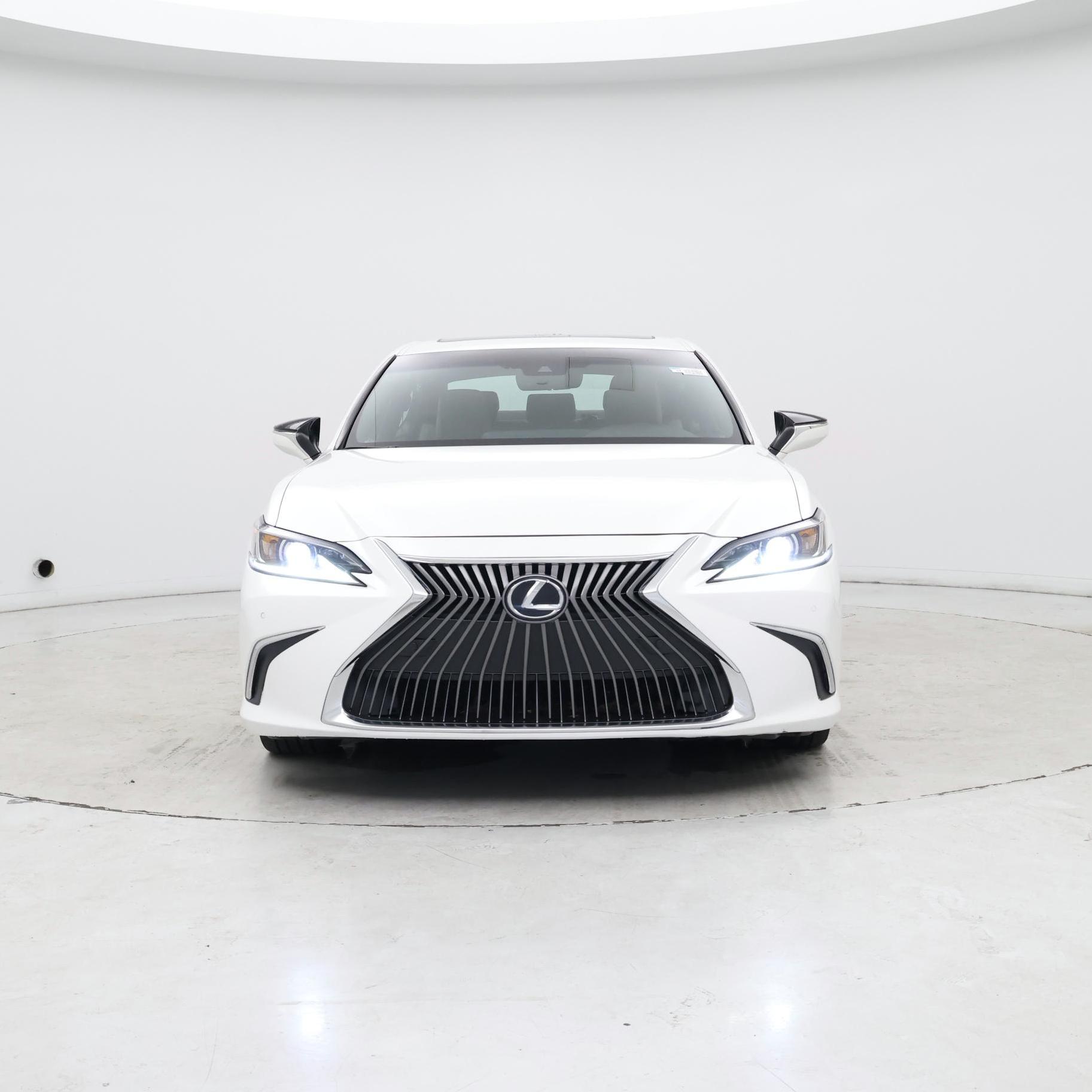 Thumbnail: 2021 Lexus ES - 5