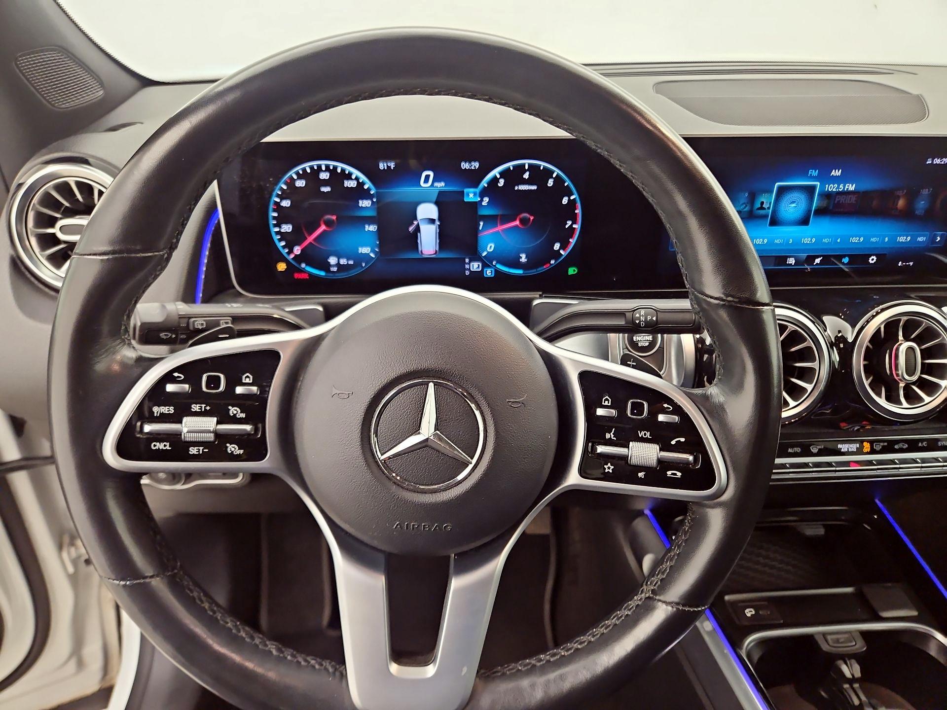 Thumbnail: 2021 Mercedes-Benz GLB - 10