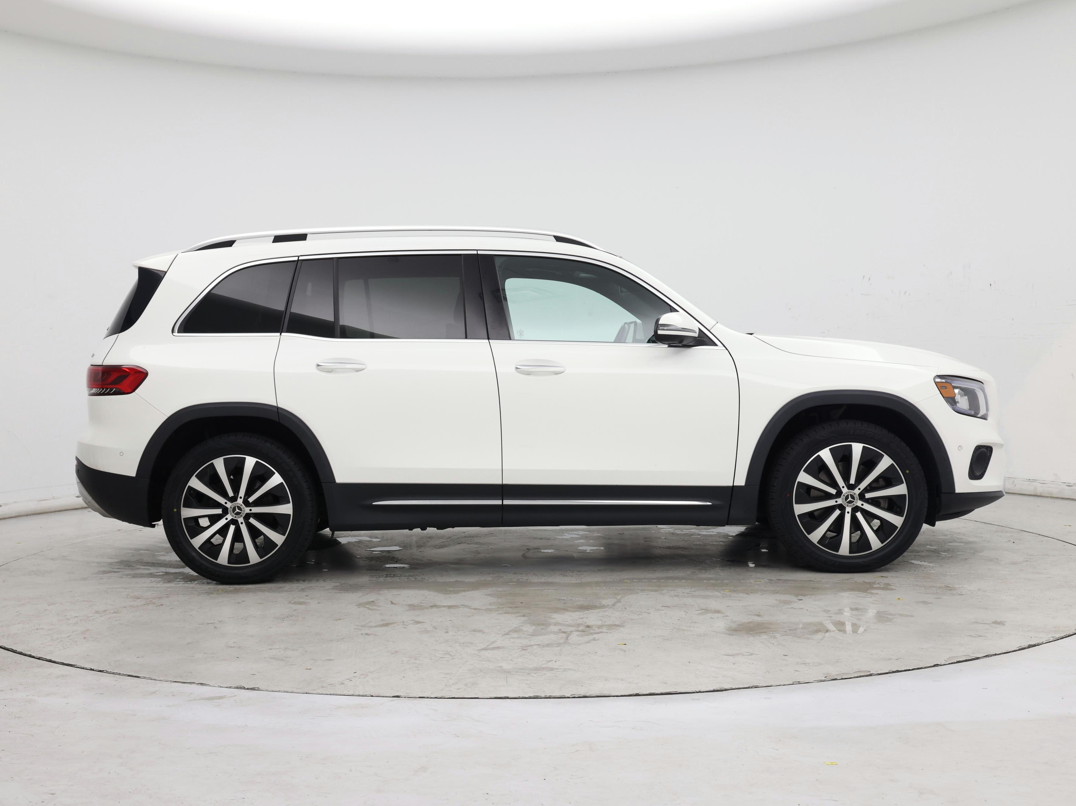 Thumbnail: 2021 Mercedes-Benz GLB - 7