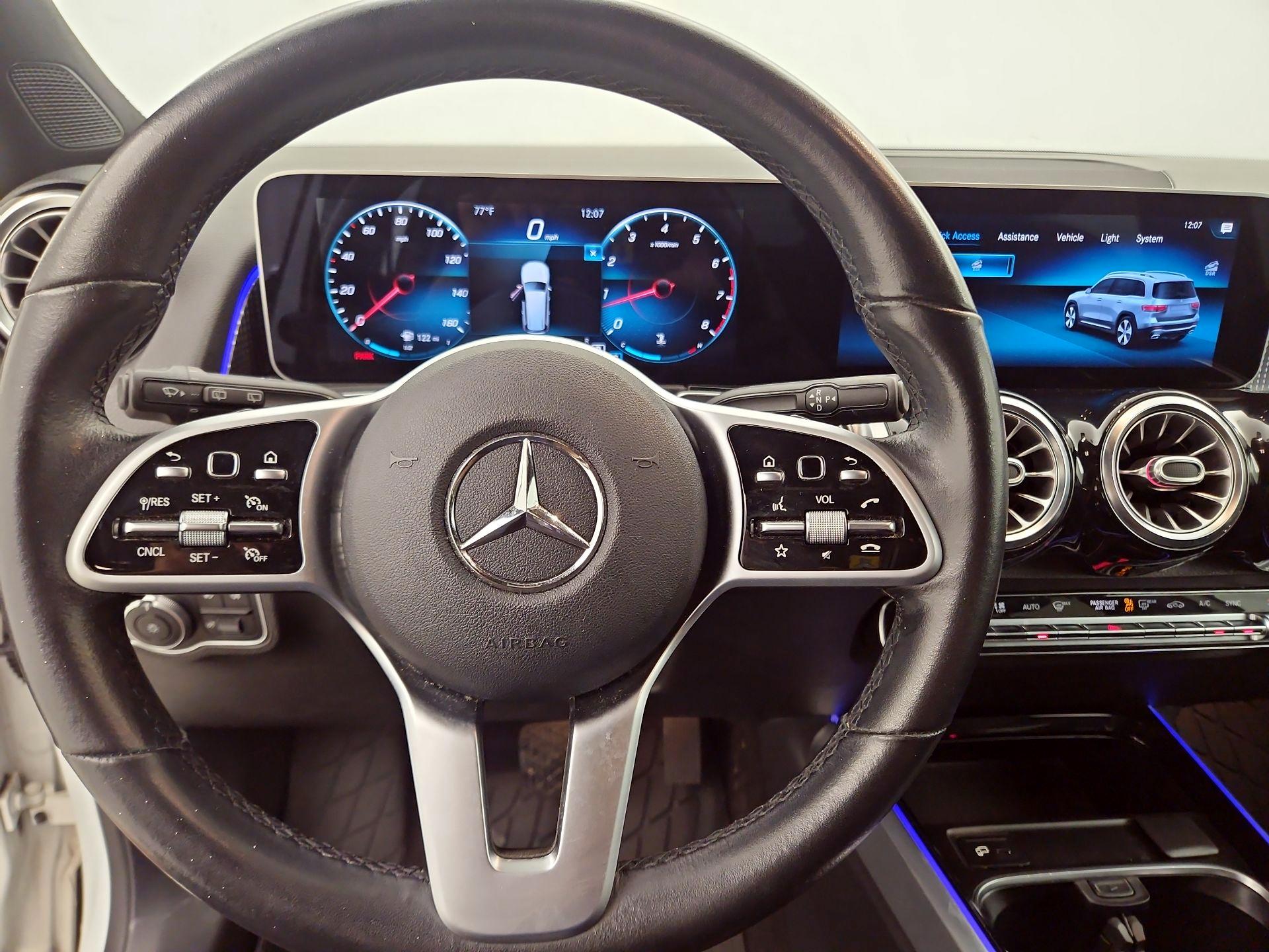 Thumbnail: 2021 Mercedes-Benz GLB - 10