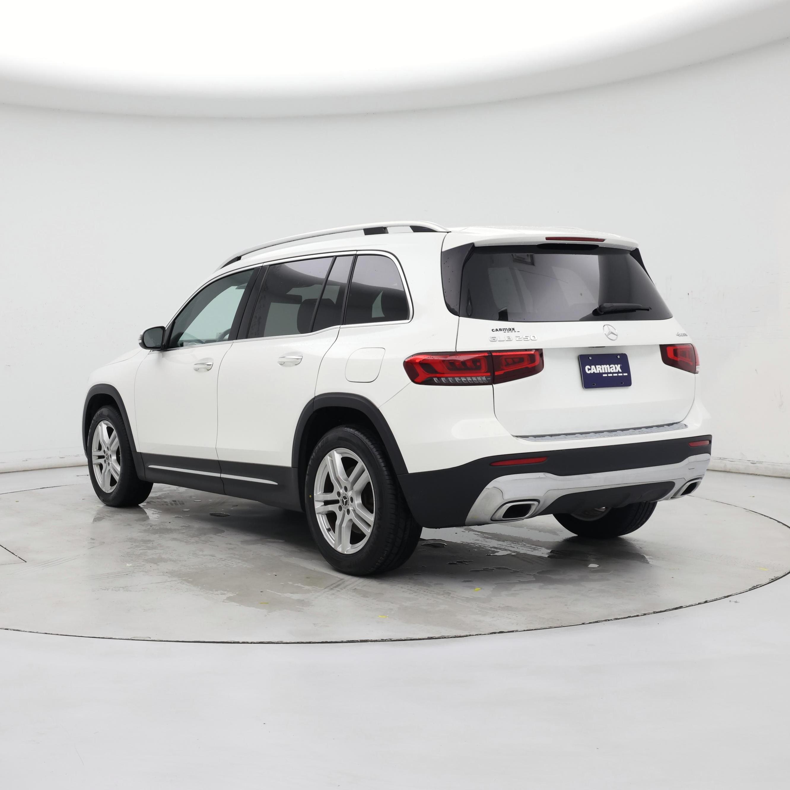 Thumbnail: 2021 Mercedes-Benz GLB - 2