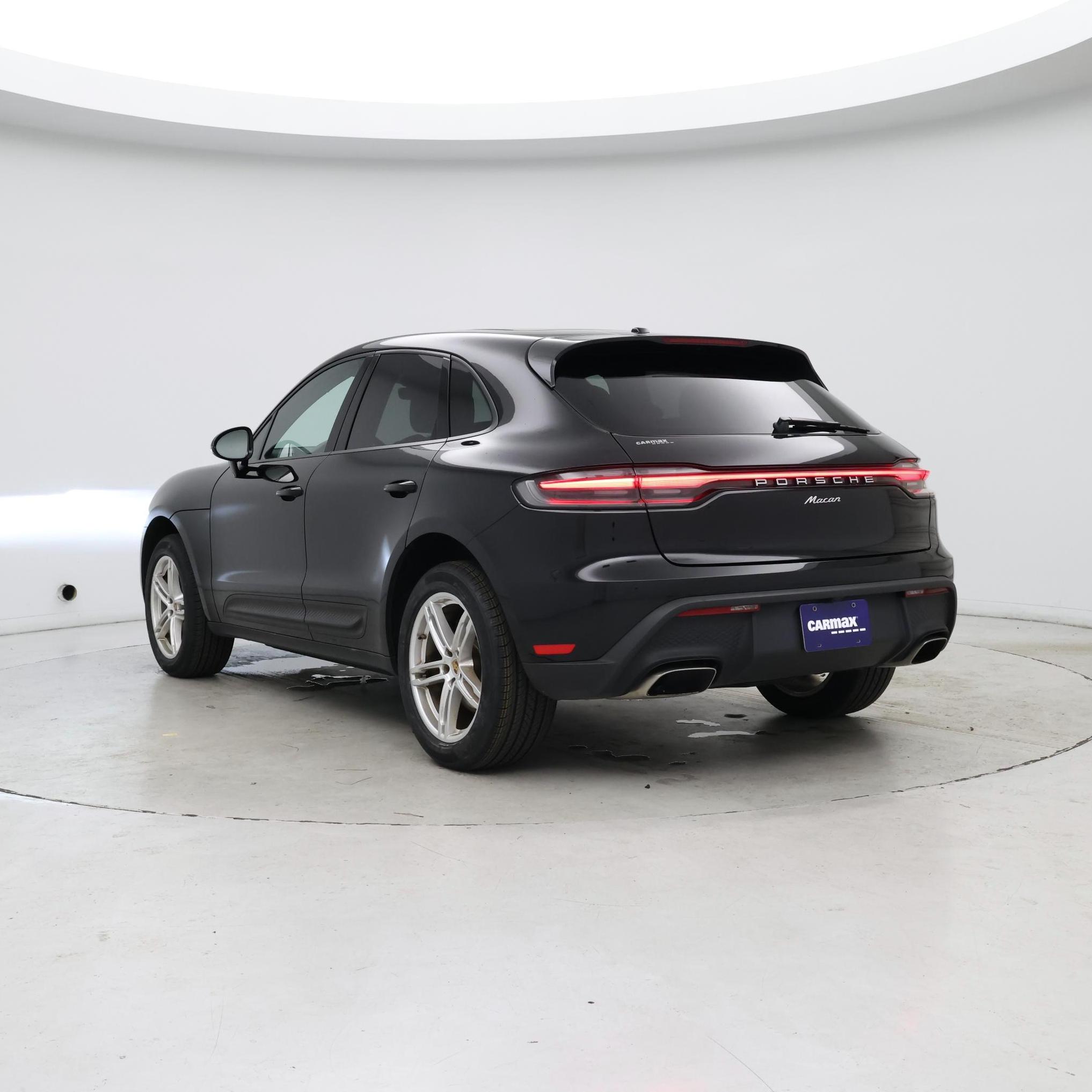 Thumbnail: 2022 Porsche Macan - 2