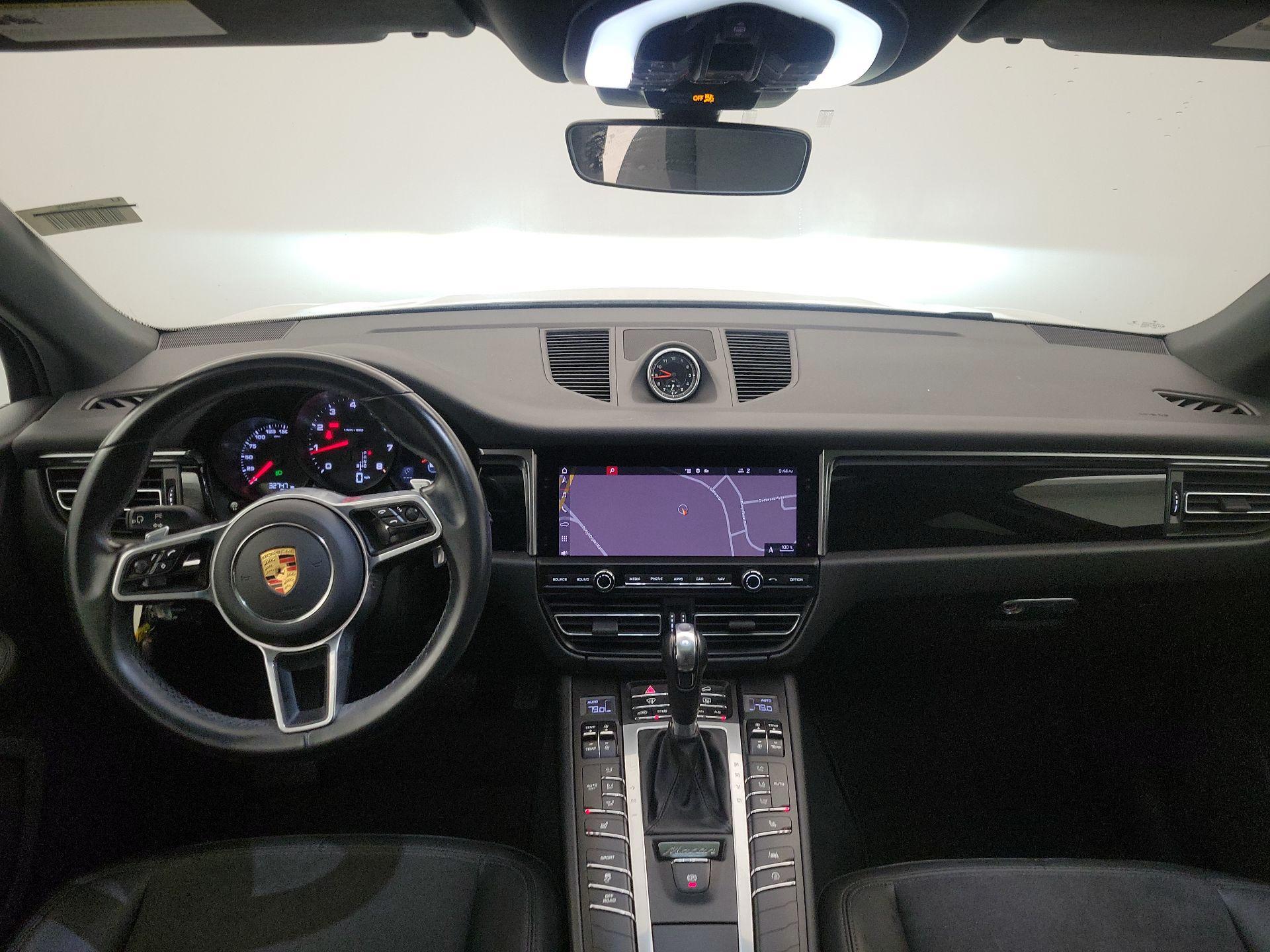 Thumbnail: 2021 Porsche Macan - 9