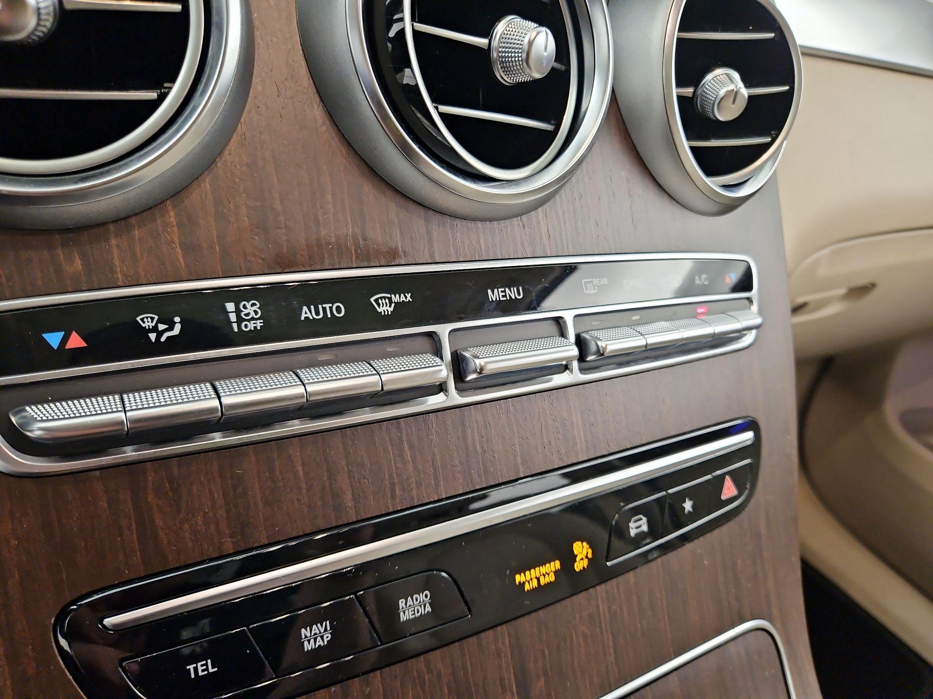 Thumbnail: 2022 Mercedes-Benz GLC - 16