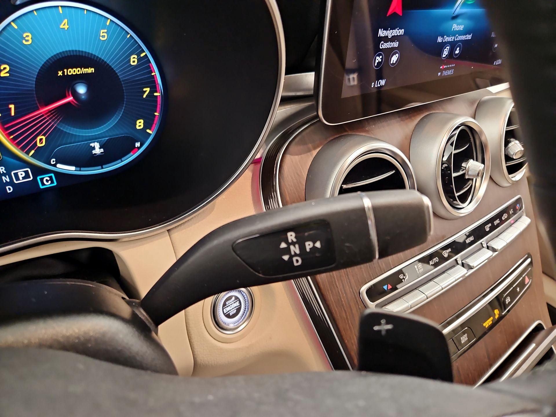 Thumbnail: 2022 Mercedes-Benz GLC - 17