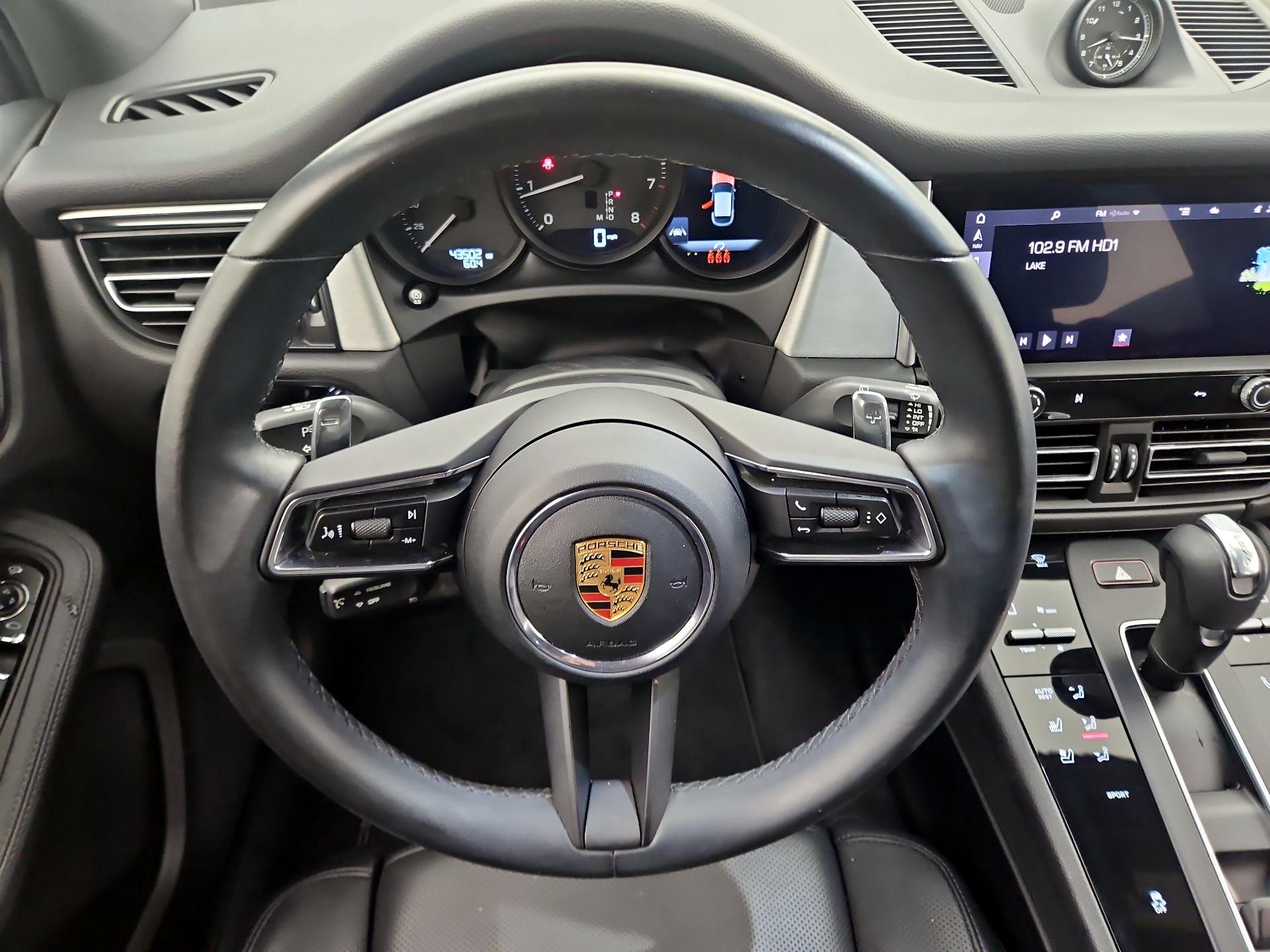 Thumbnail: 2022 Porsche Macan - 10