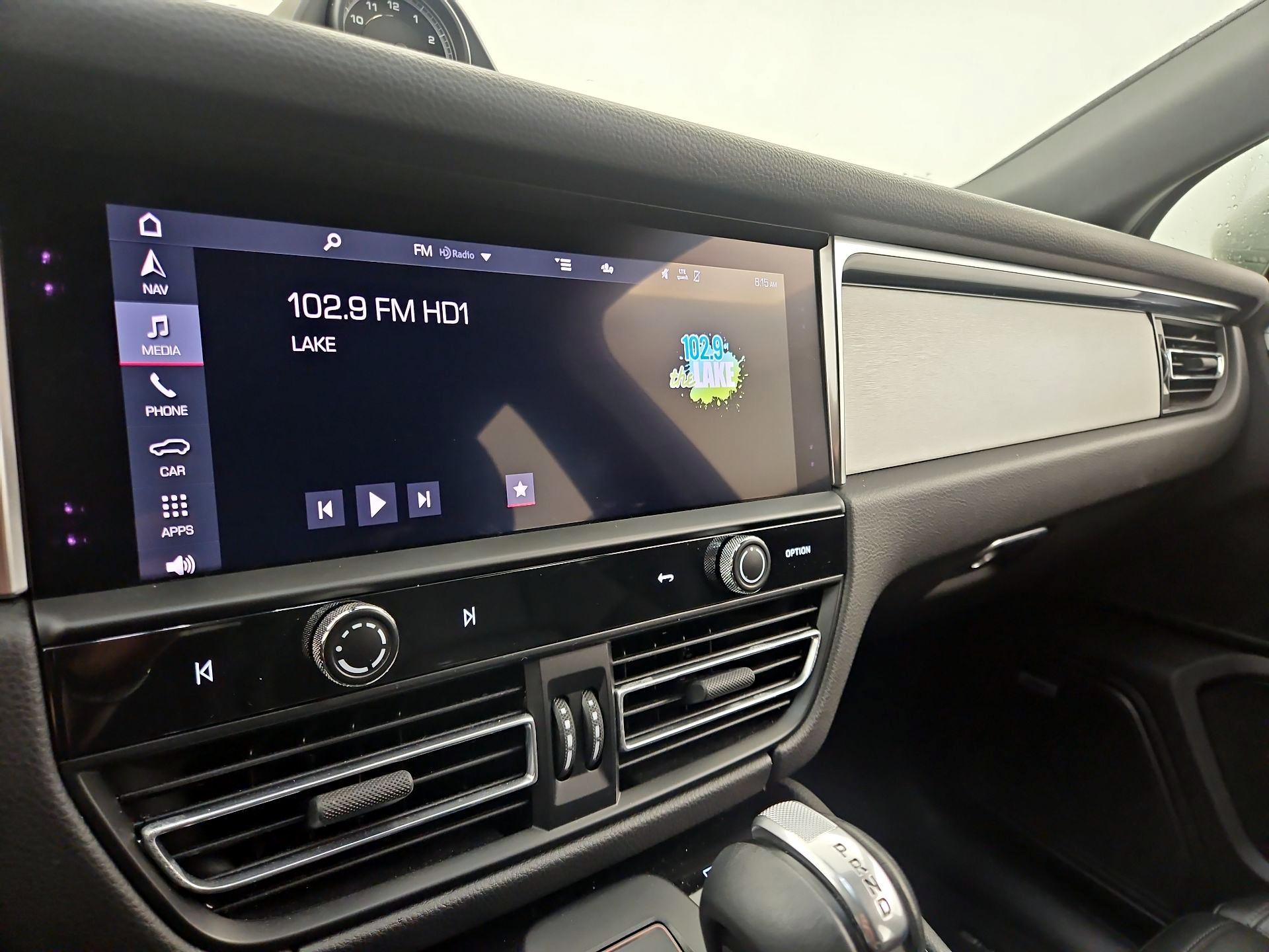 Thumbnail: 2022 Porsche Macan - 15