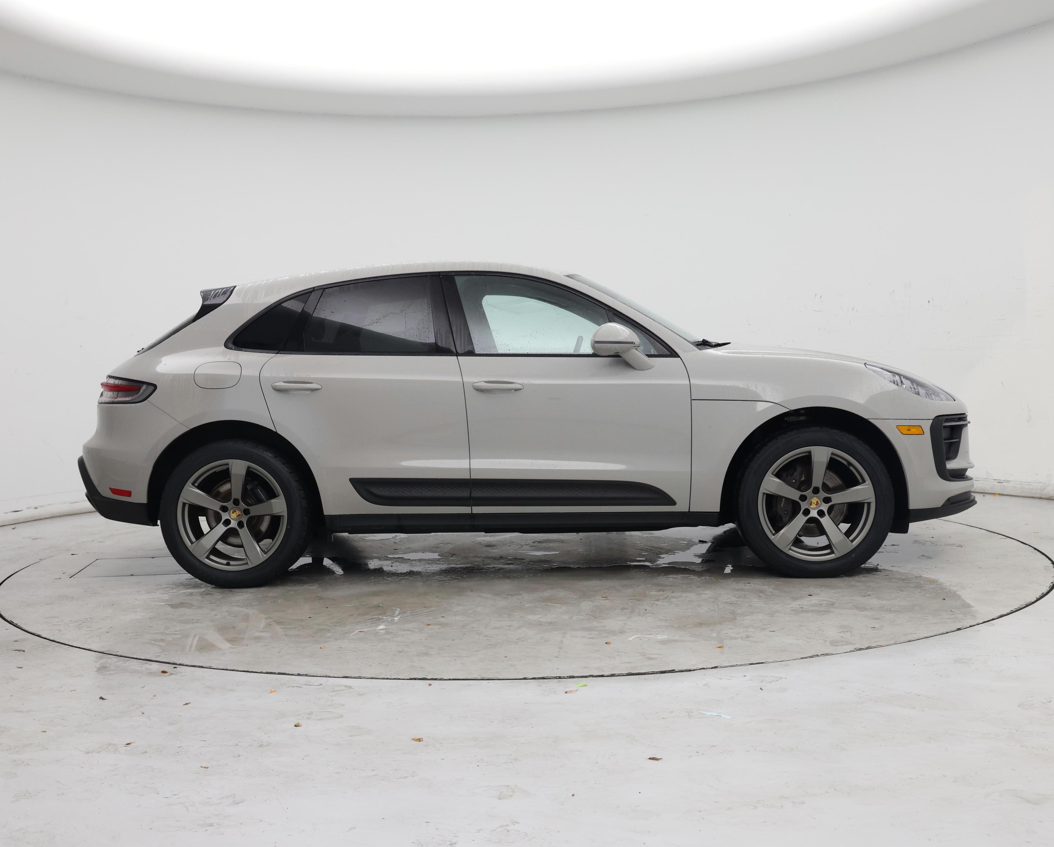Thumbnail: 2022 Porsche Macan - 7