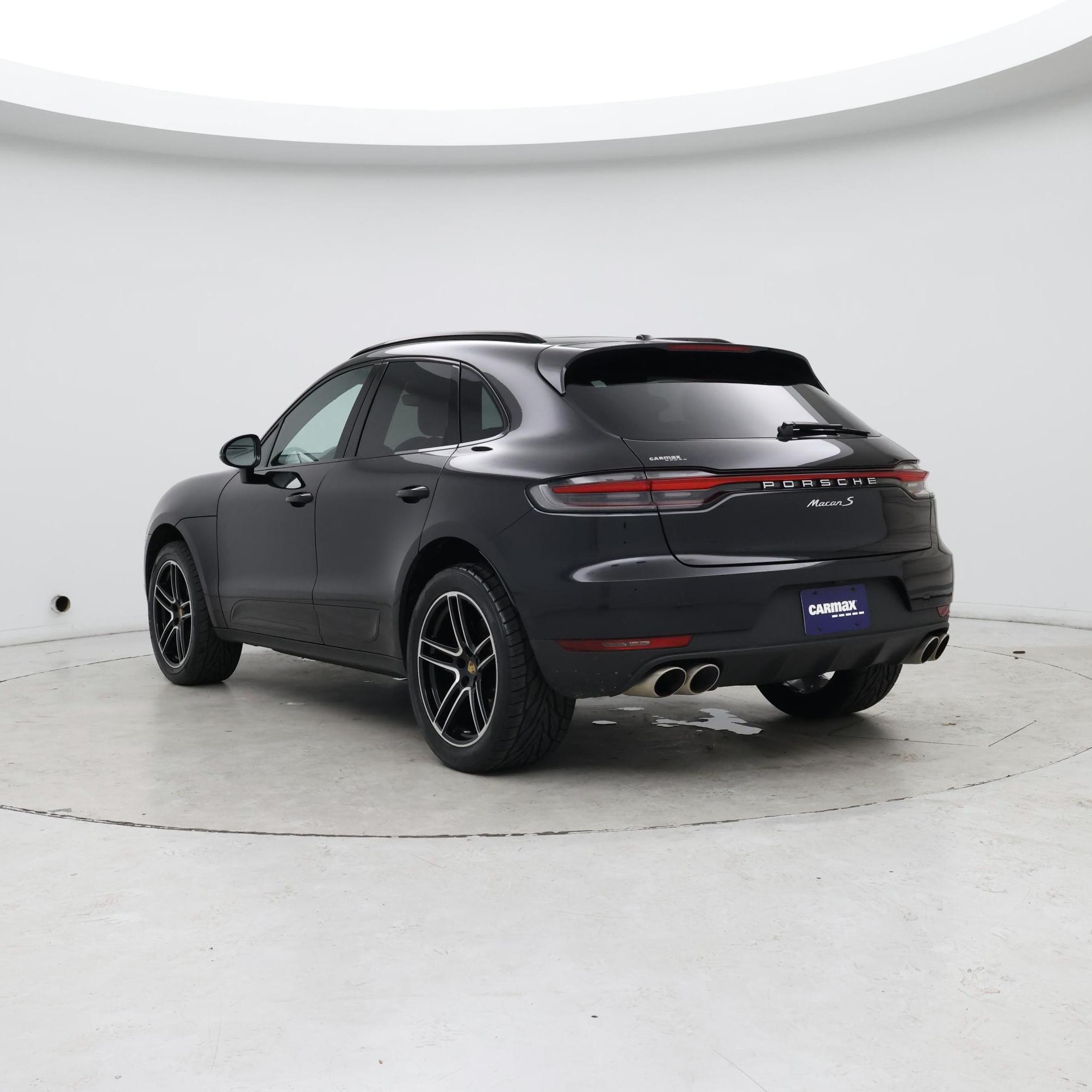Thumbnail: 2021 Porsche Macan - 2