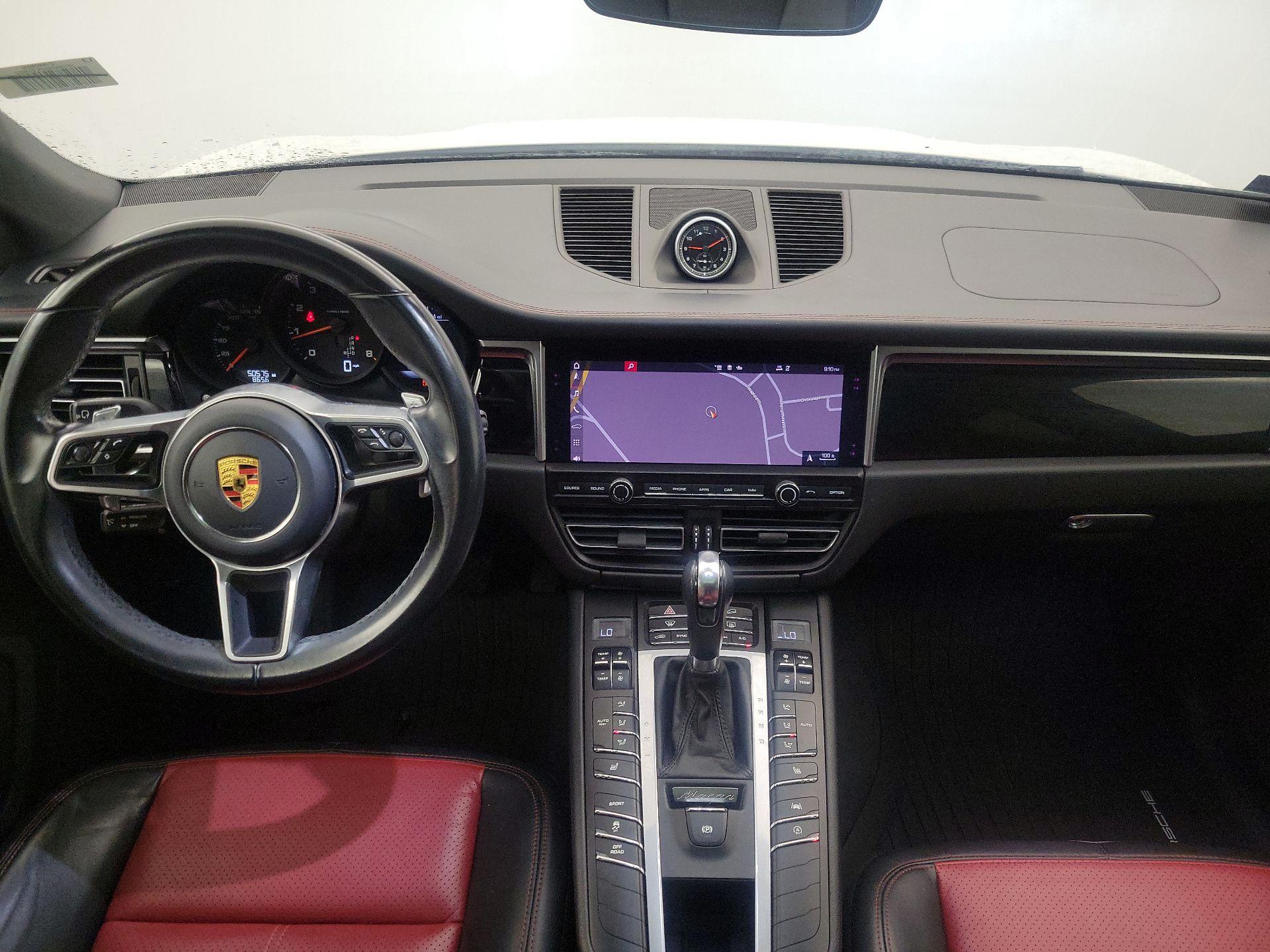 Thumbnail: 2021 Porsche Macan - 9