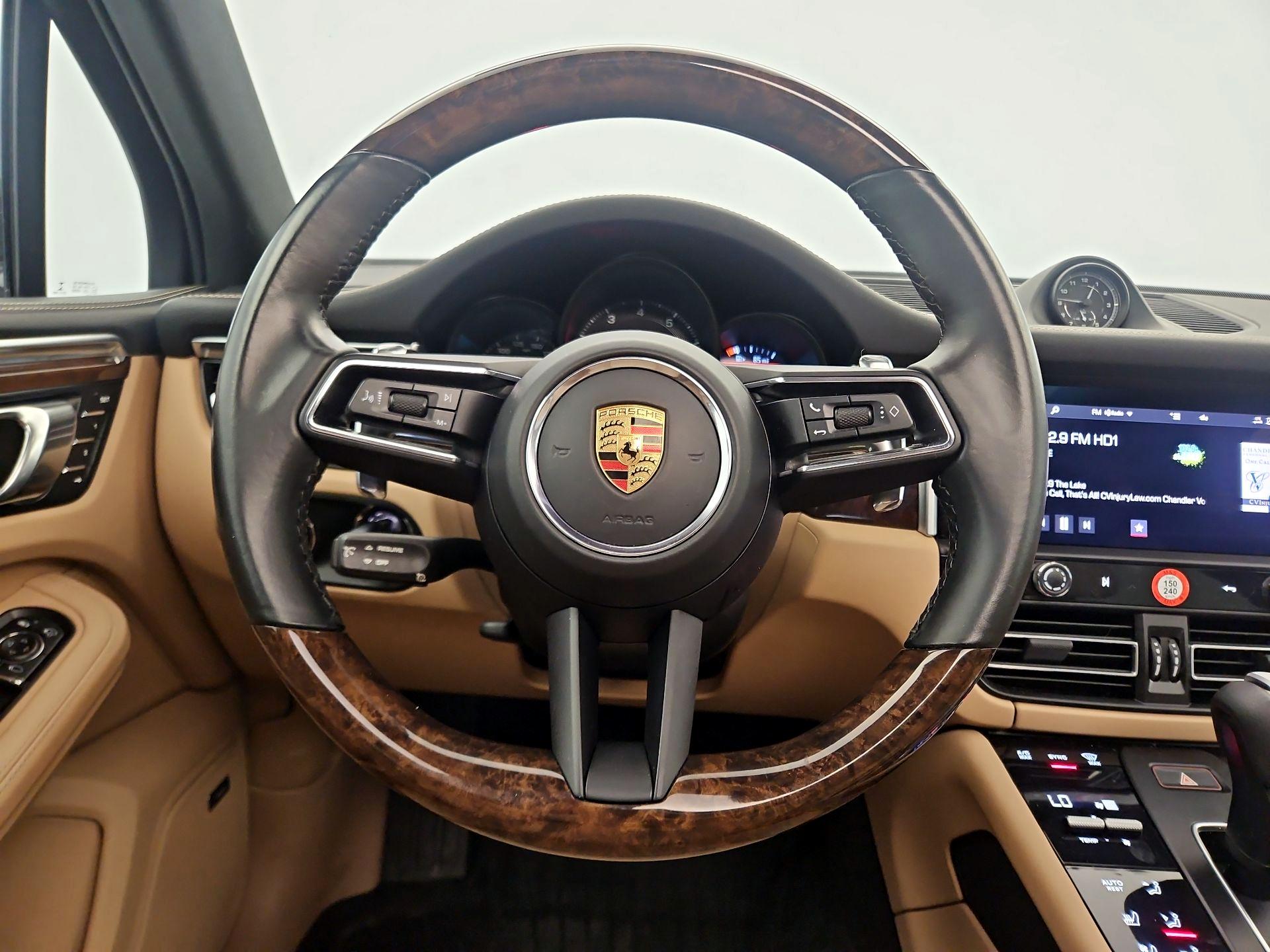 Thumbnail: 2022 Porsche Macan - 10