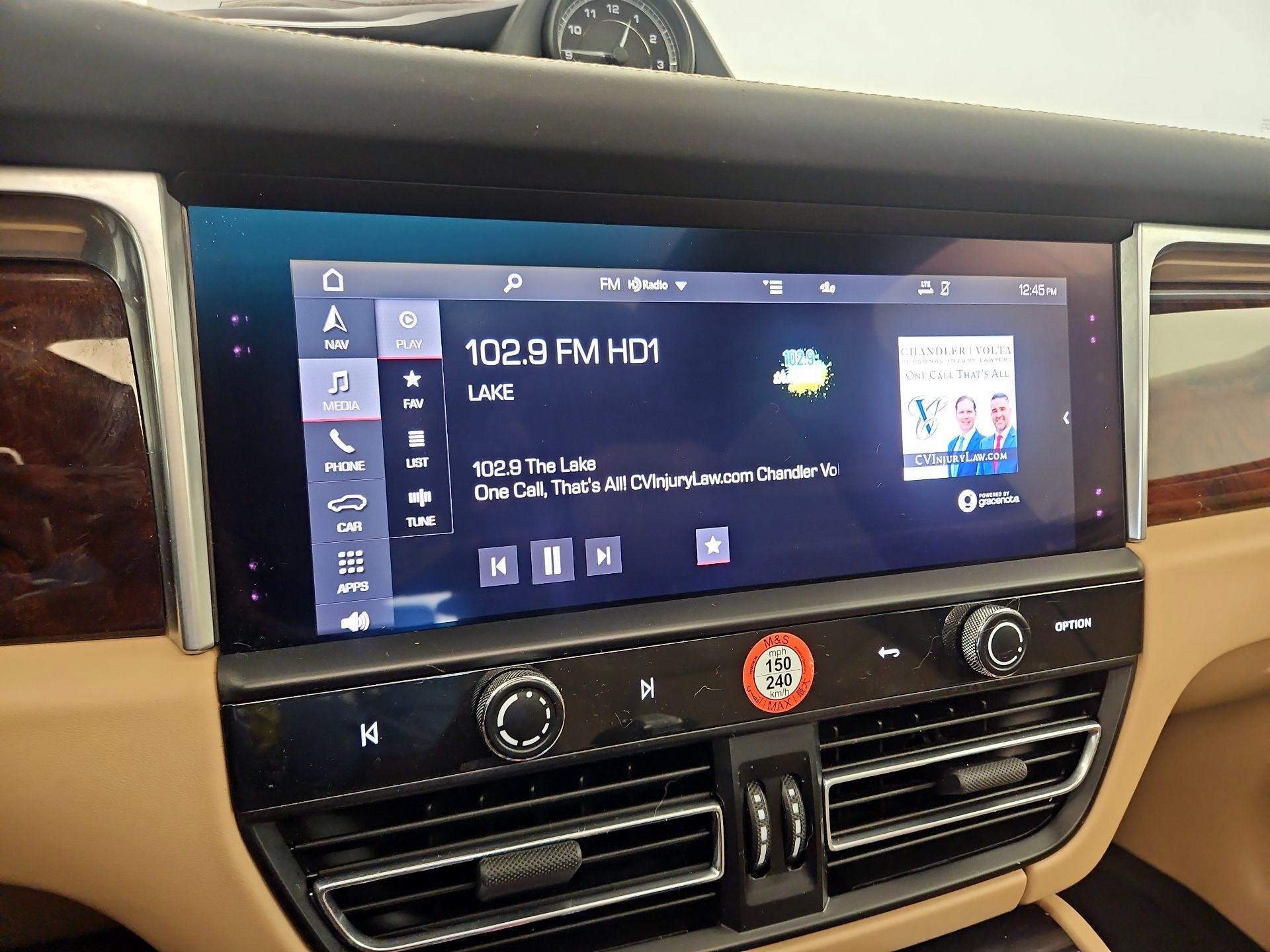 Thumbnail: 2022 Porsche Macan - 16