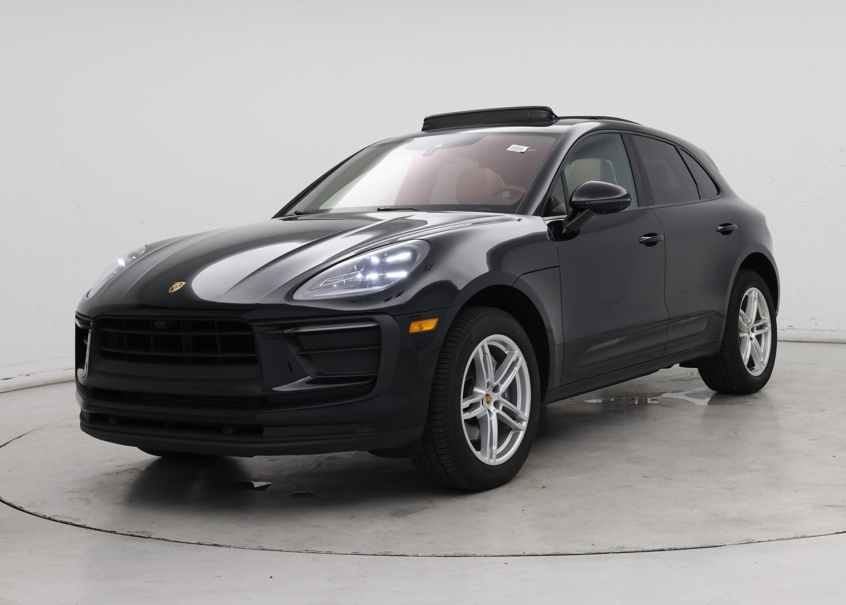 Thumbnail: 2022 Porsche Macan - 4