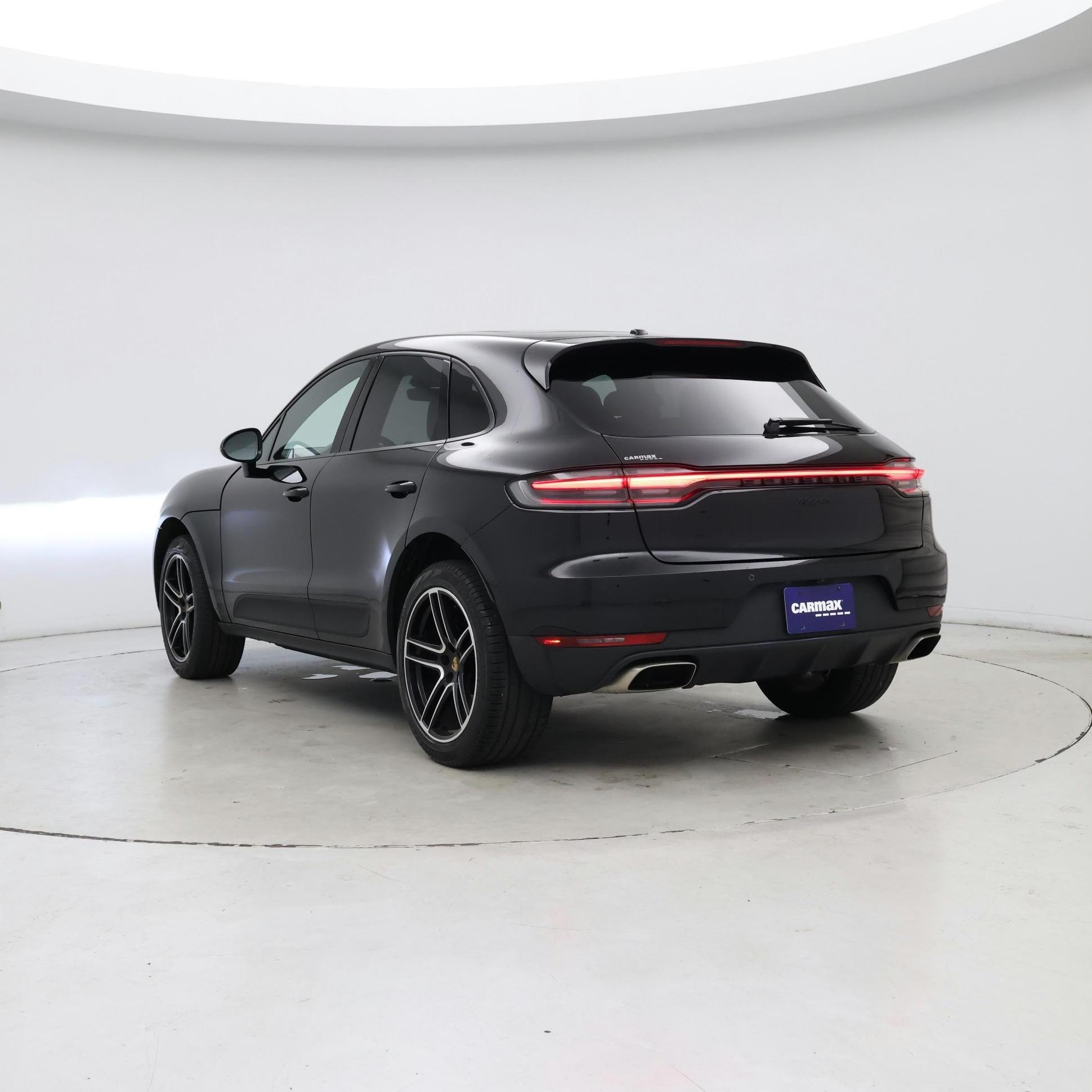 Thumbnail: 2021 Porsche Macan - 2