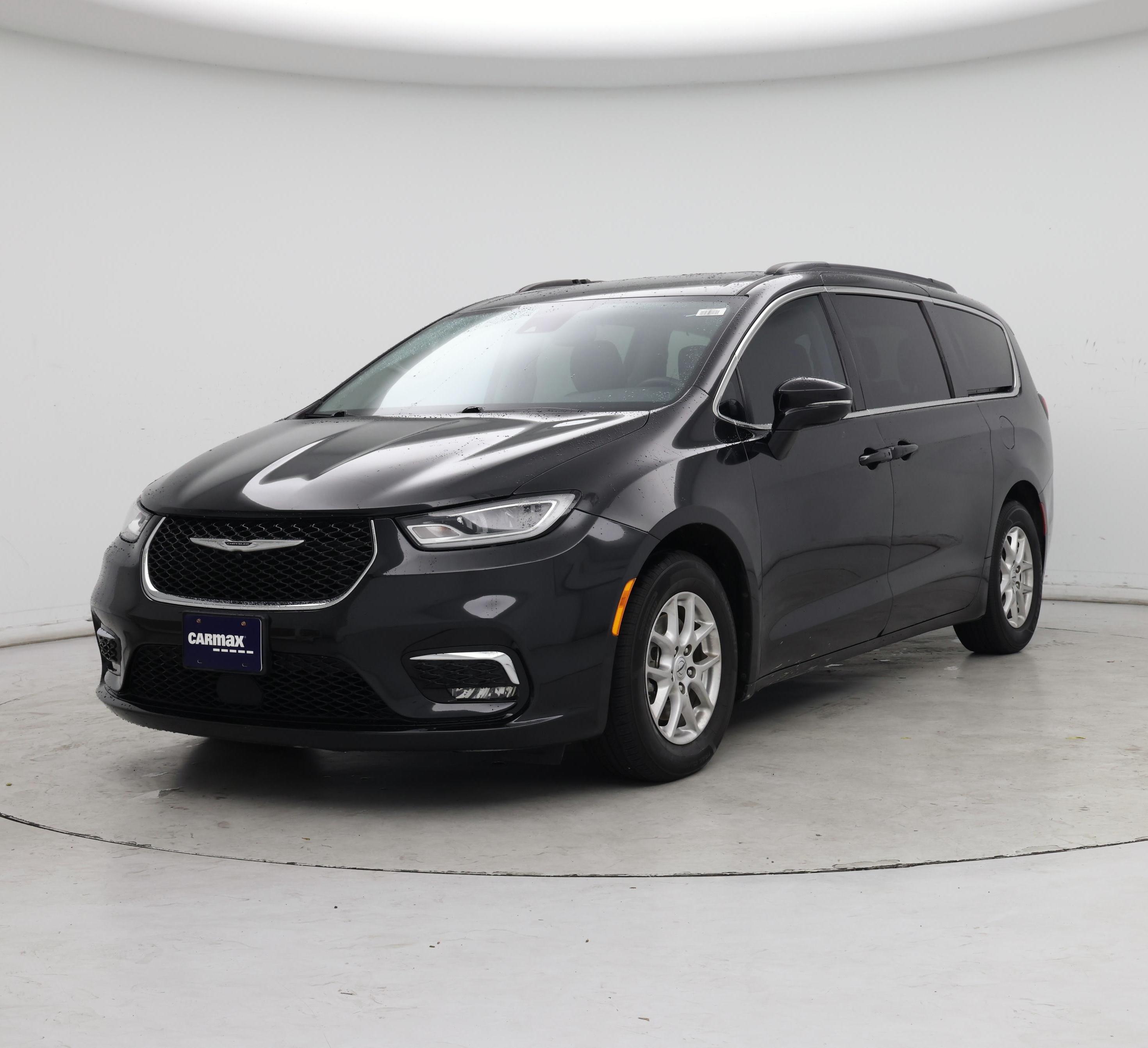 Thumbnail: 2022 Chrysler Pacifica - 4