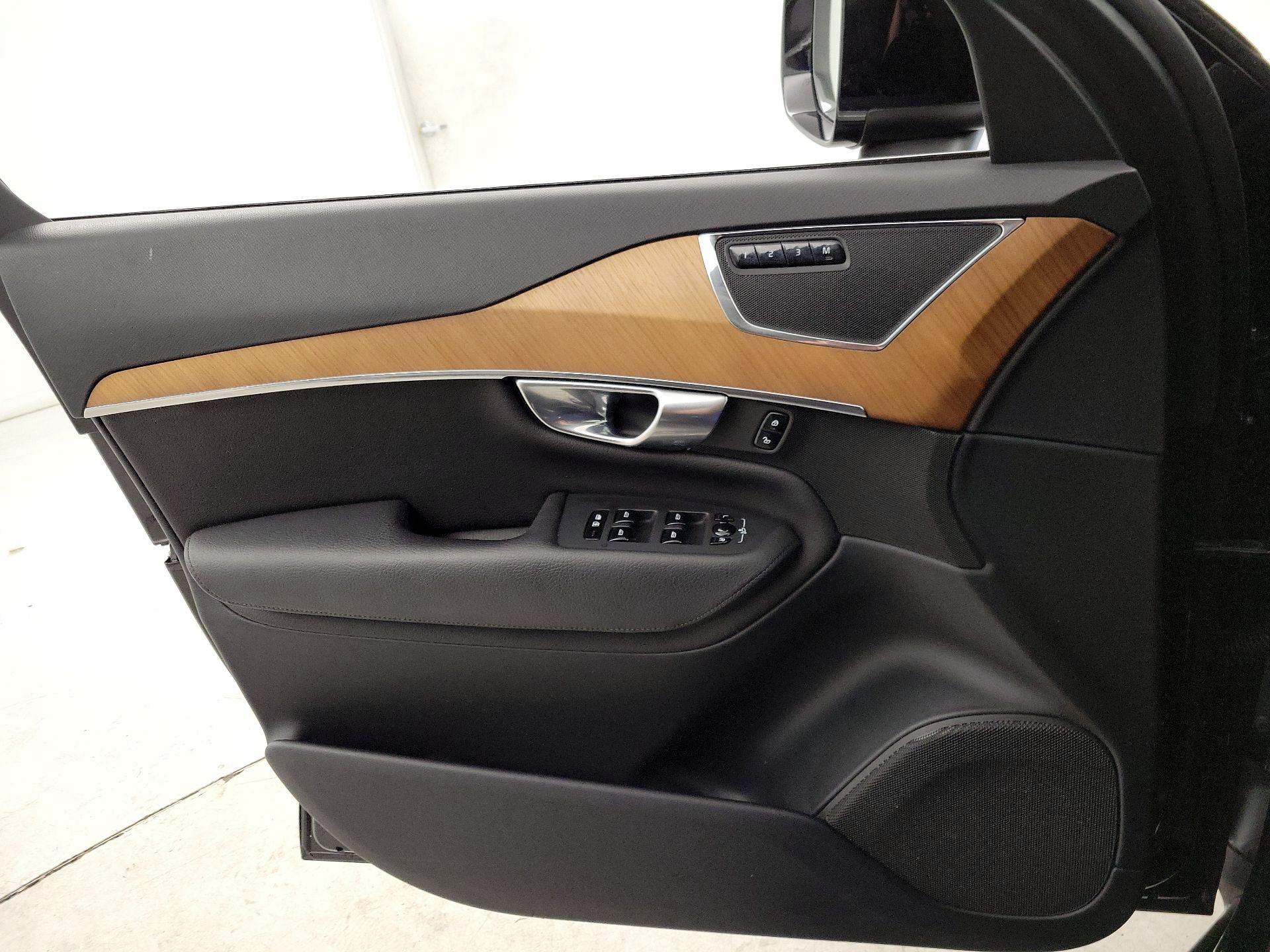 Thumbnail: 2022 Volvo XC90 - 12