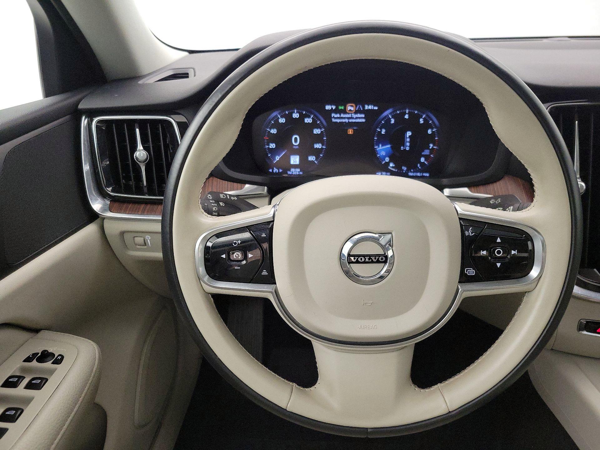 Thumbnail: 2021 Volvo S60 - 10
