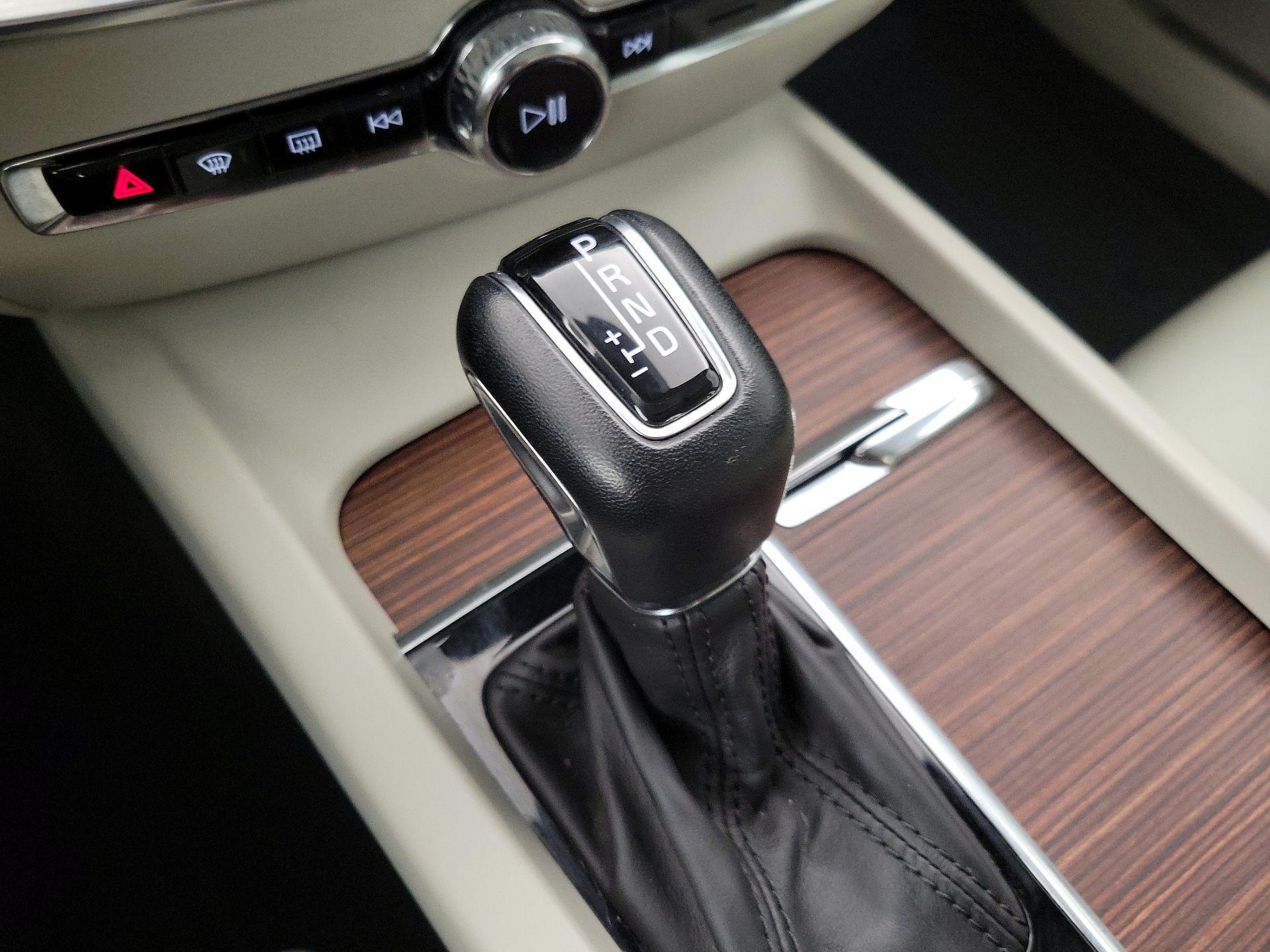 Thumbnail: 2021 Volvo S60 - 18