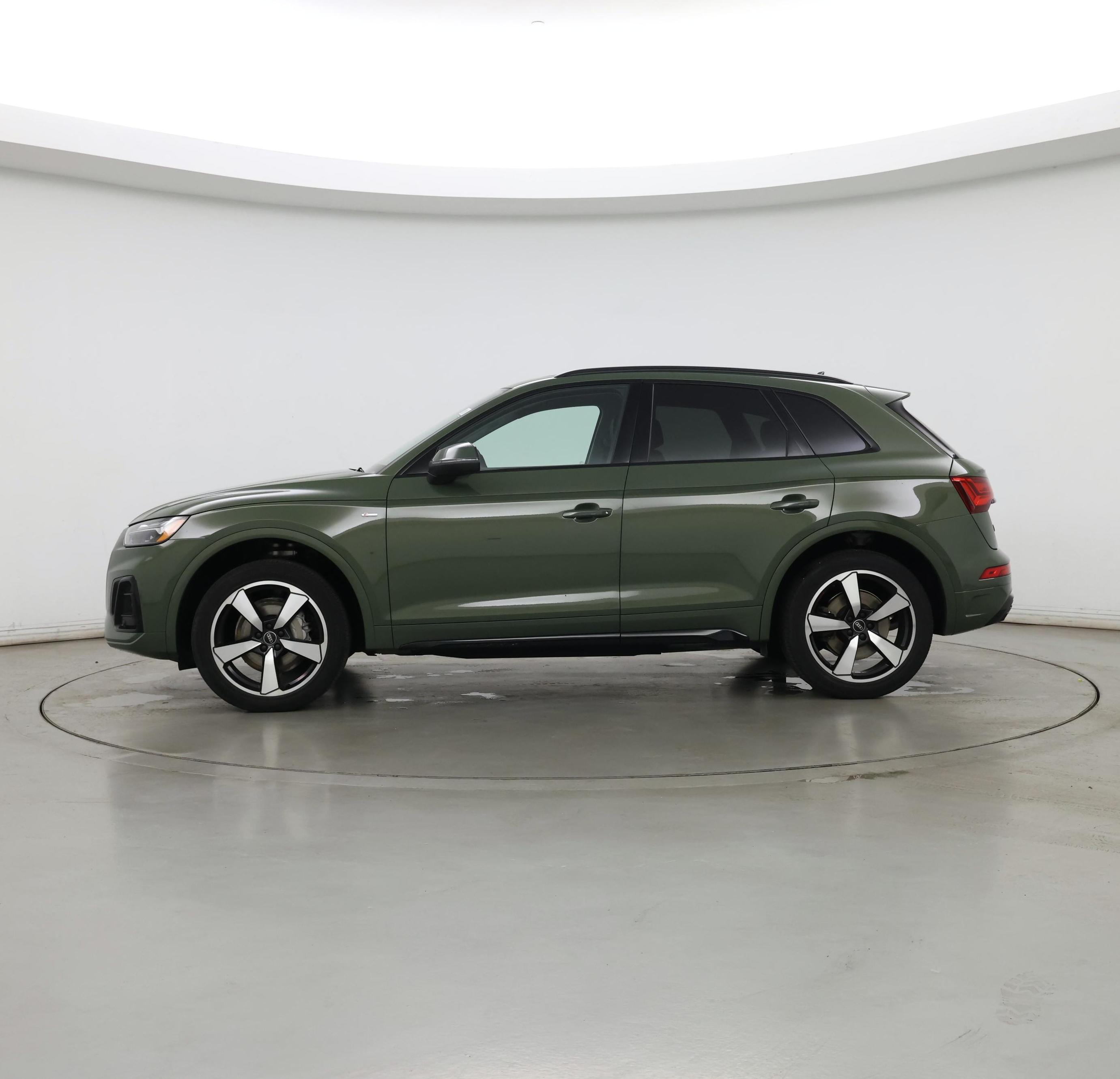 Thumbnail: 2022 Audi Q5 - 3