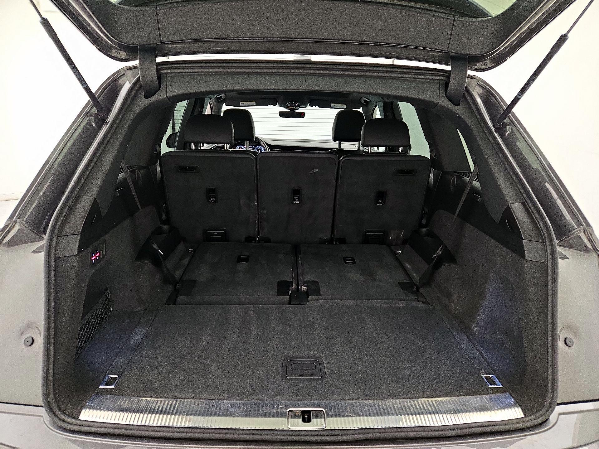 Thumbnail: 2021 Audi Q7 - 20