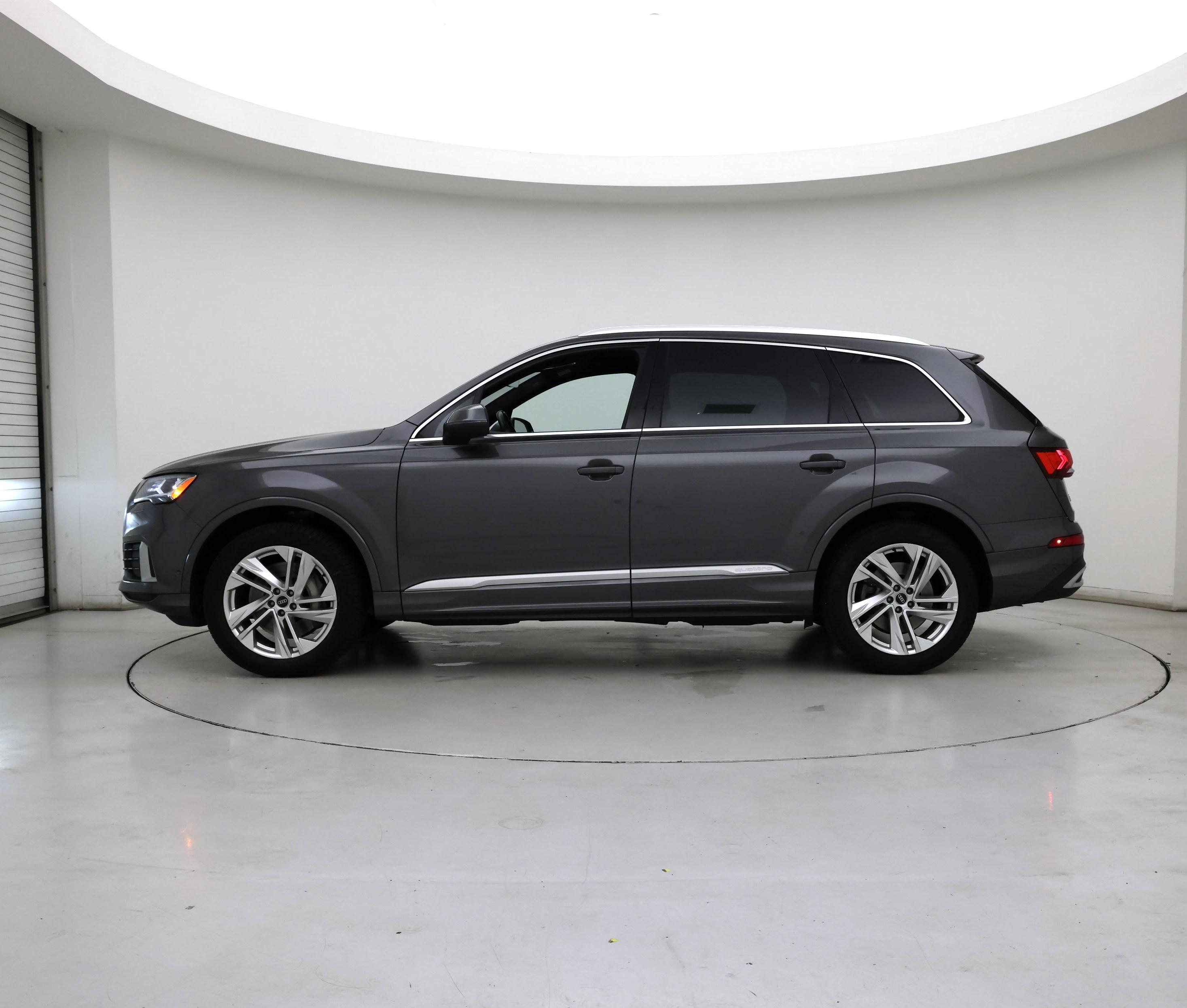 Thumbnail: 2021 Audi Q7 - 3