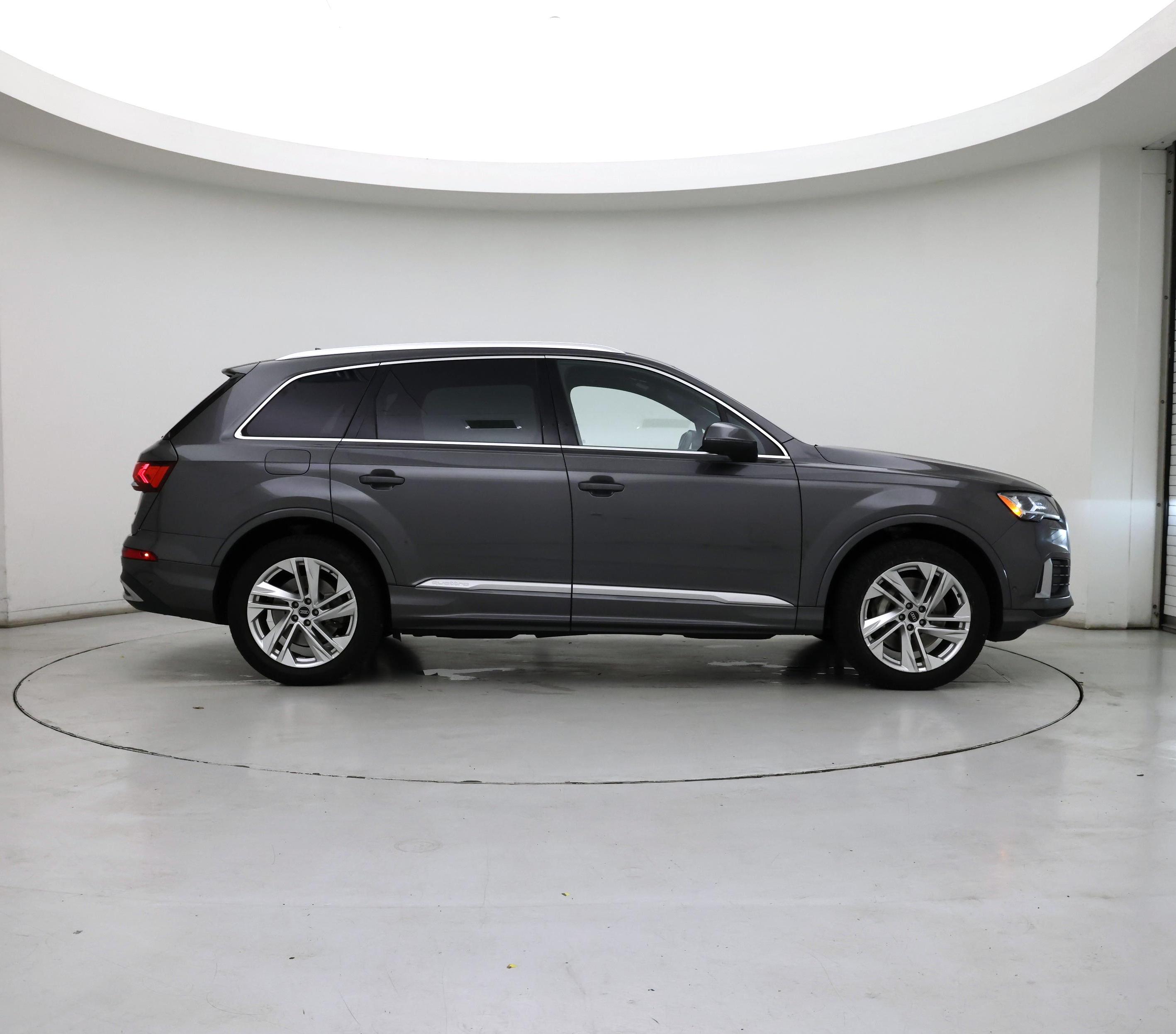 Thumbnail: 2021 Audi Q7 - 7