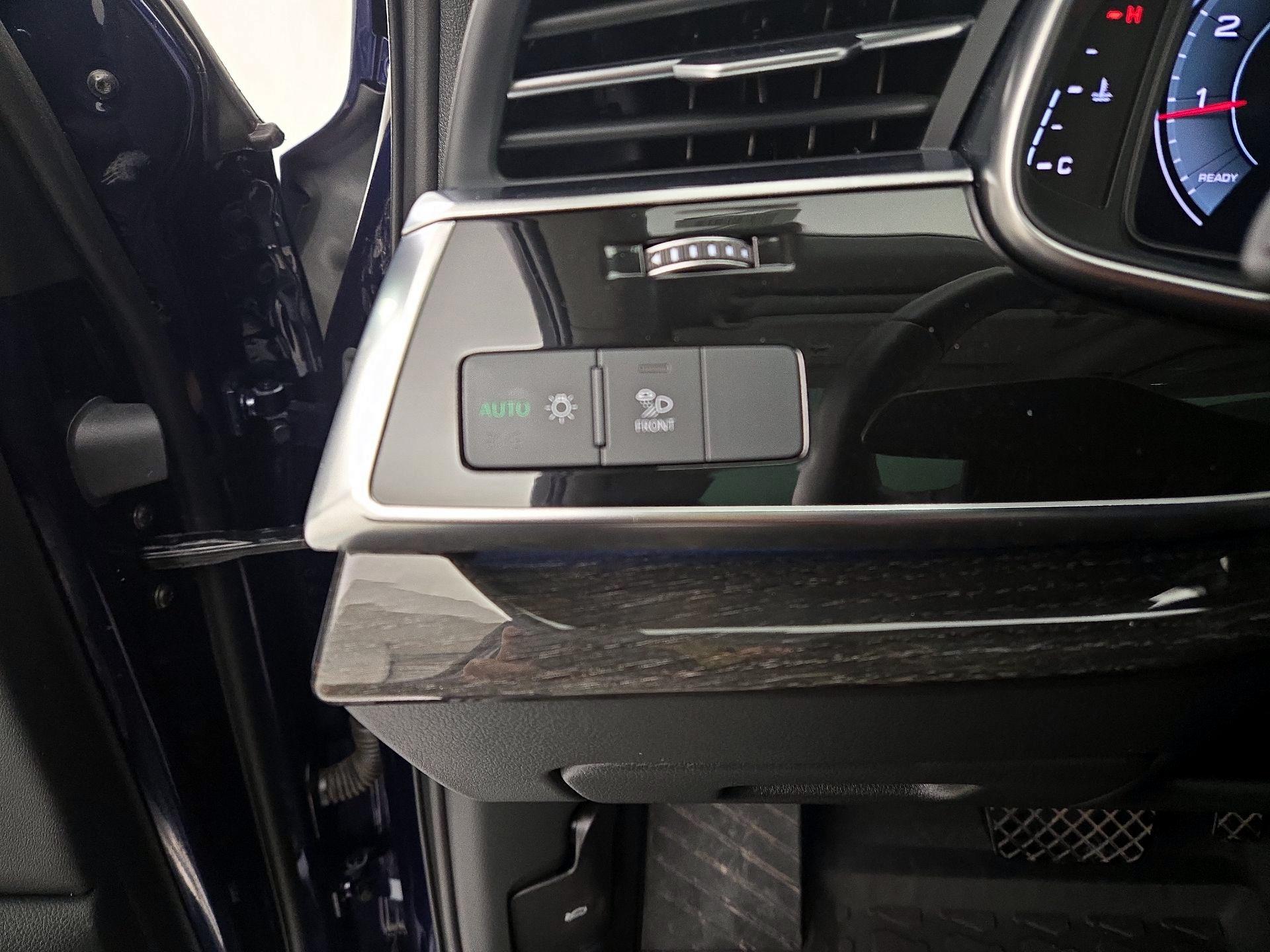 Thumbnail: 2022 Audi Q7 - 13