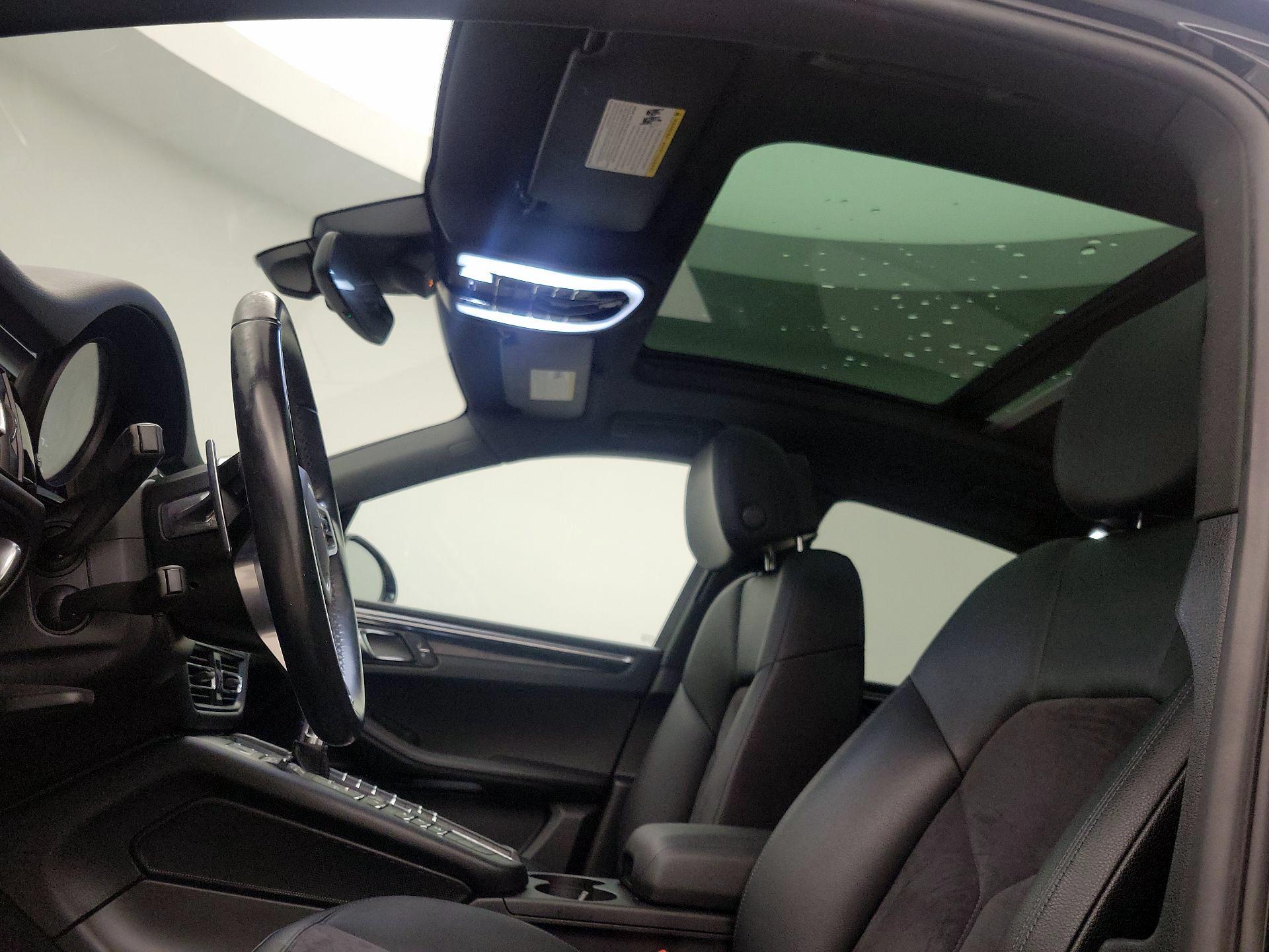 Thumbnail: 2021 Porsche Macan - 19