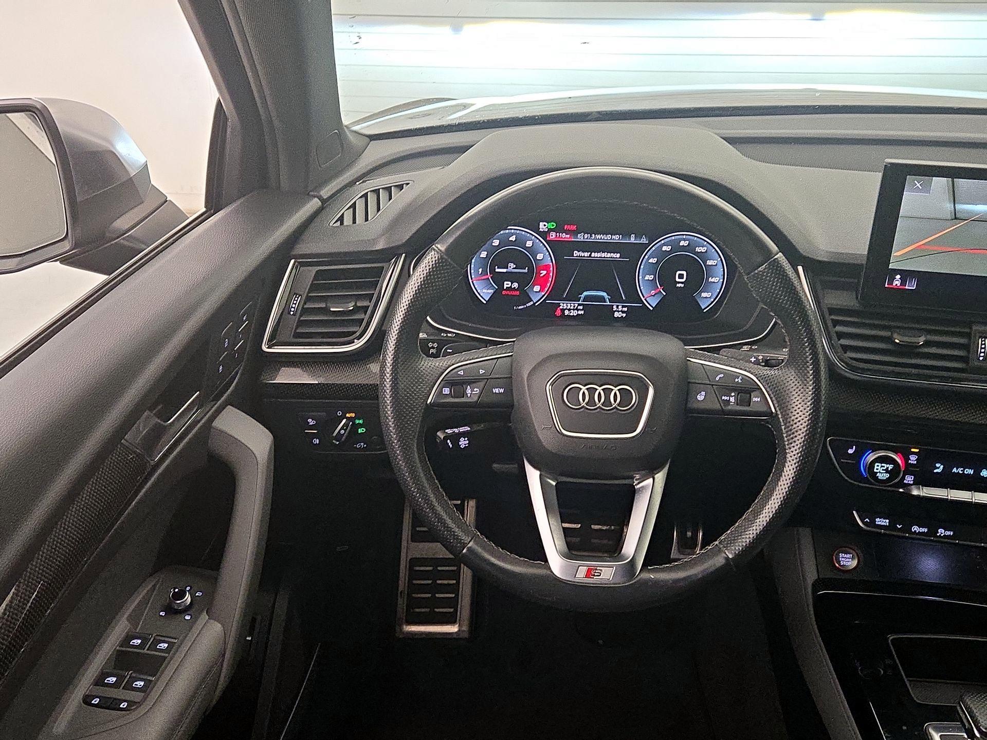 Thumbnail: 2022 Audi SQ5 - 10