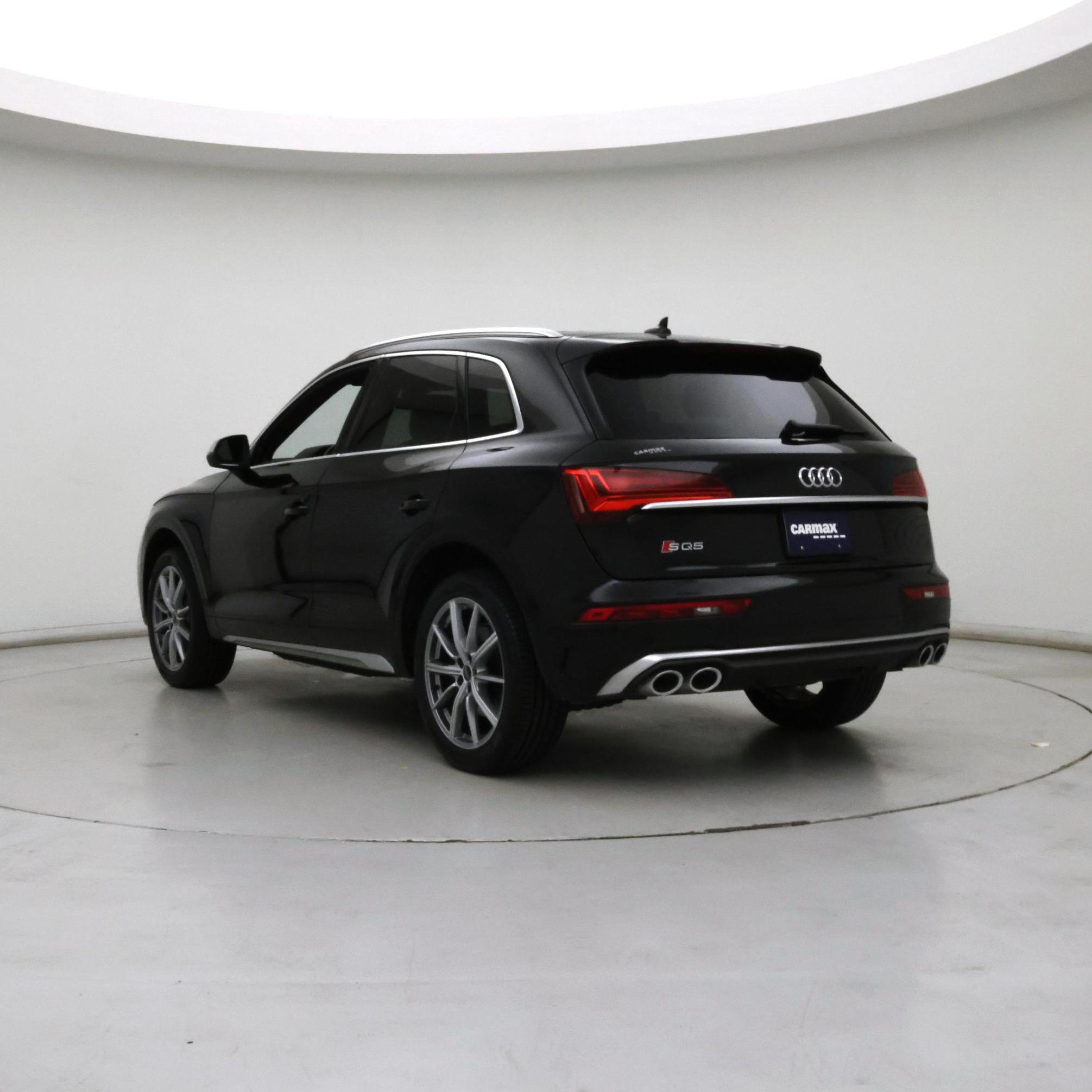Thumbnail: 2022 Audi SQ5 - 2