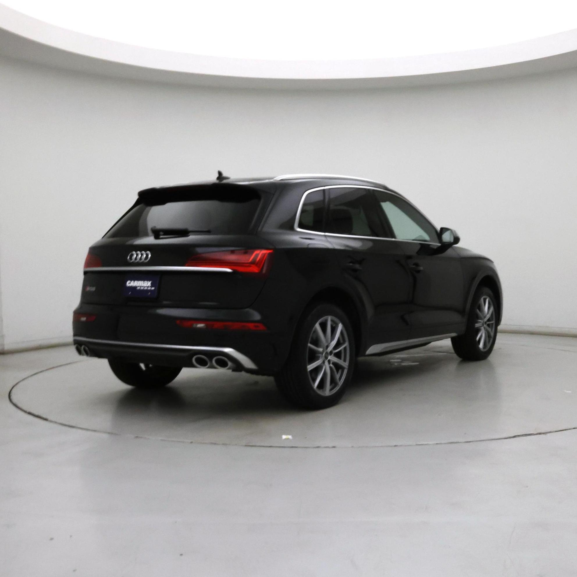 Thumbnail: 2022 Audi SQ5 - 8