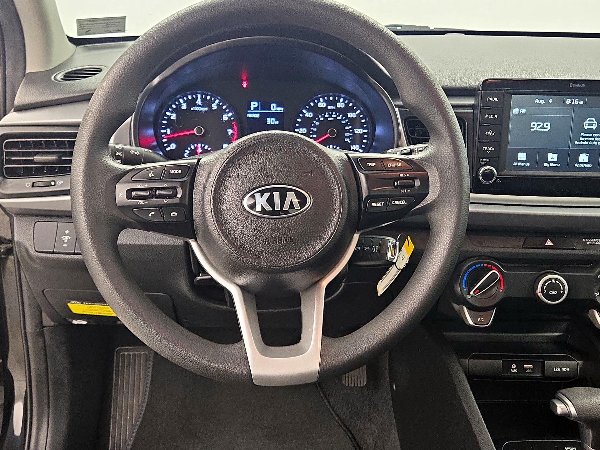 Thumbnail: 2020 Kia Rio - 10