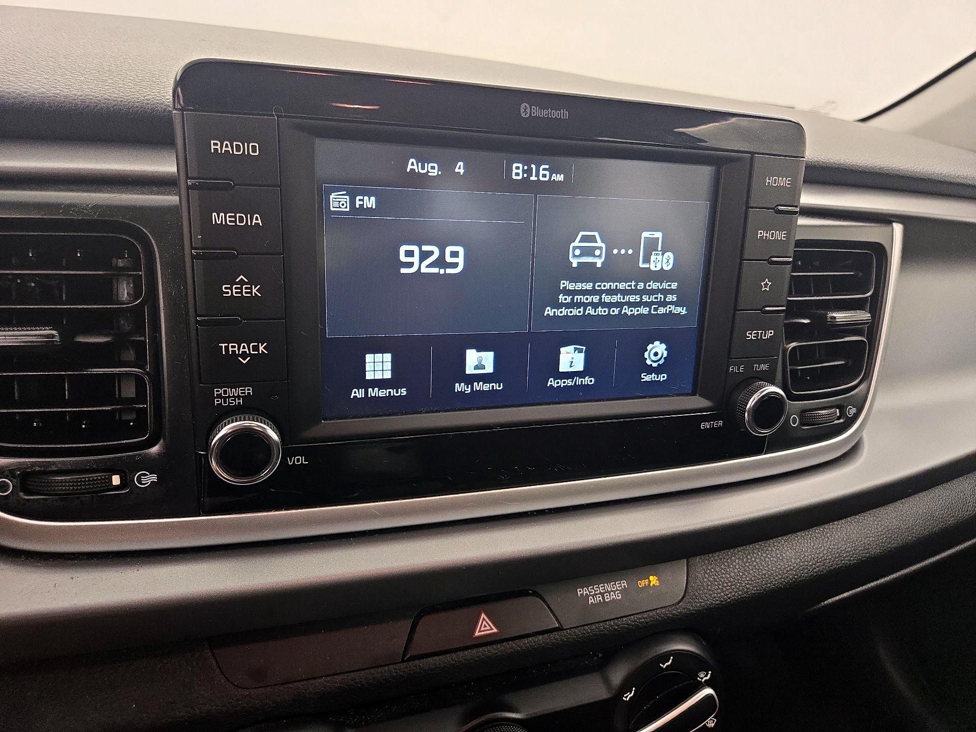 Thumbnail: 2020 Kia Rio - 15