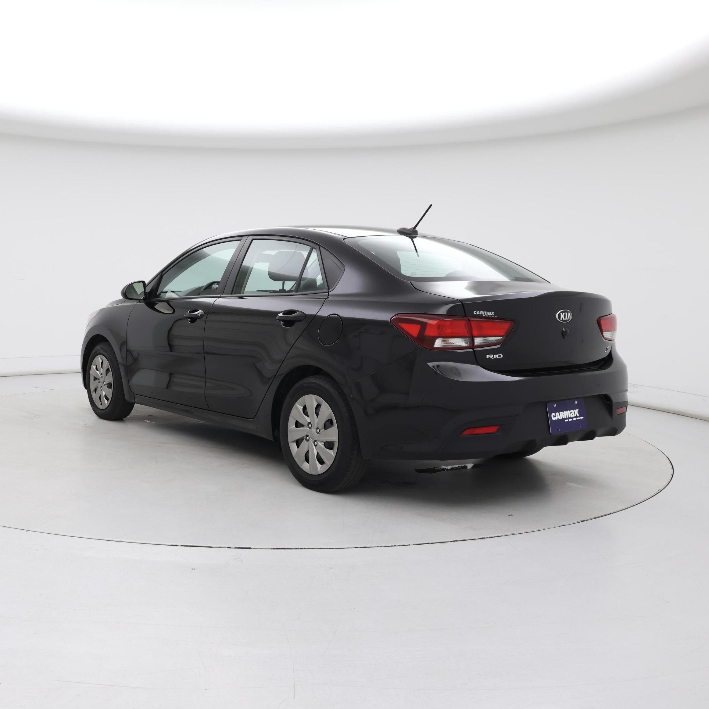 Thumbnail: 2020 Kia Rio - 2