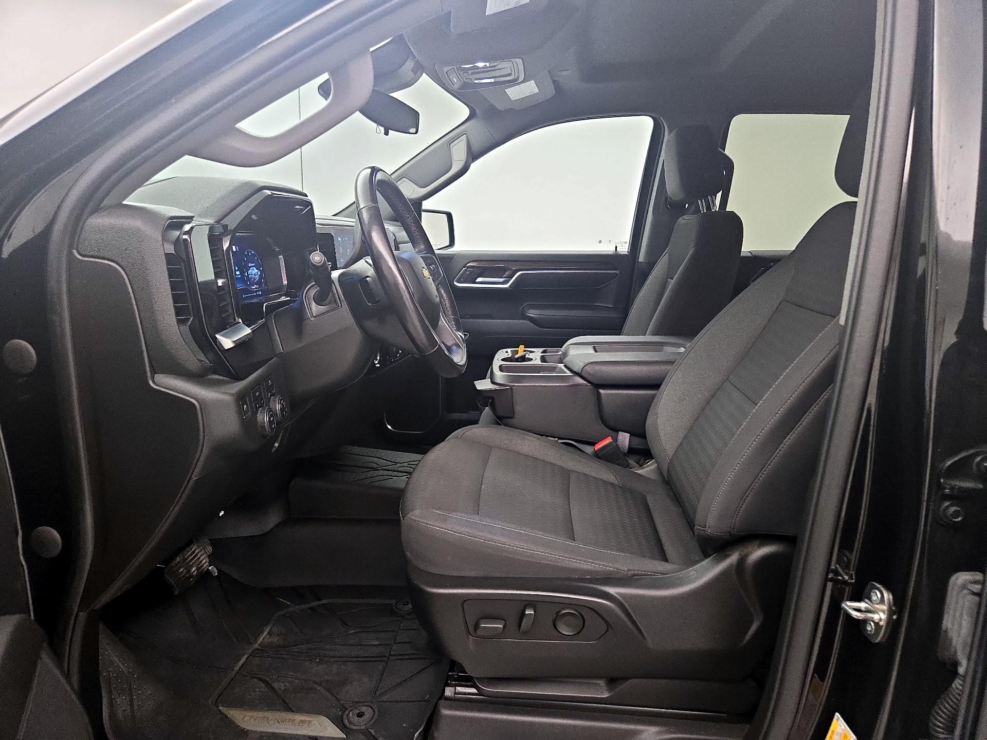 Thumbnail: 2022 Chevrolet Silverado 1500 - 11