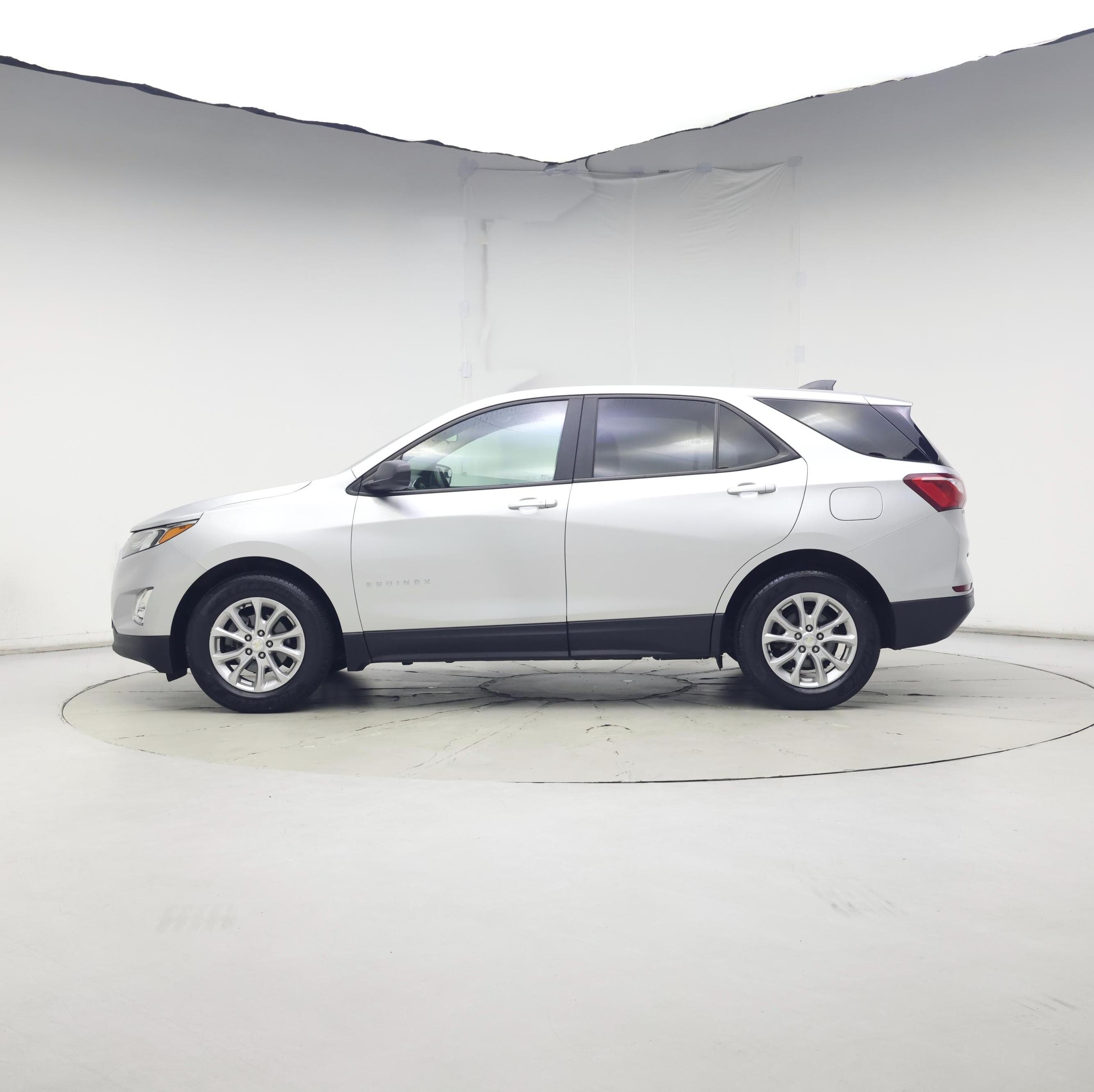 Thumbnail: 2020 Chevrolet Equinox - 3