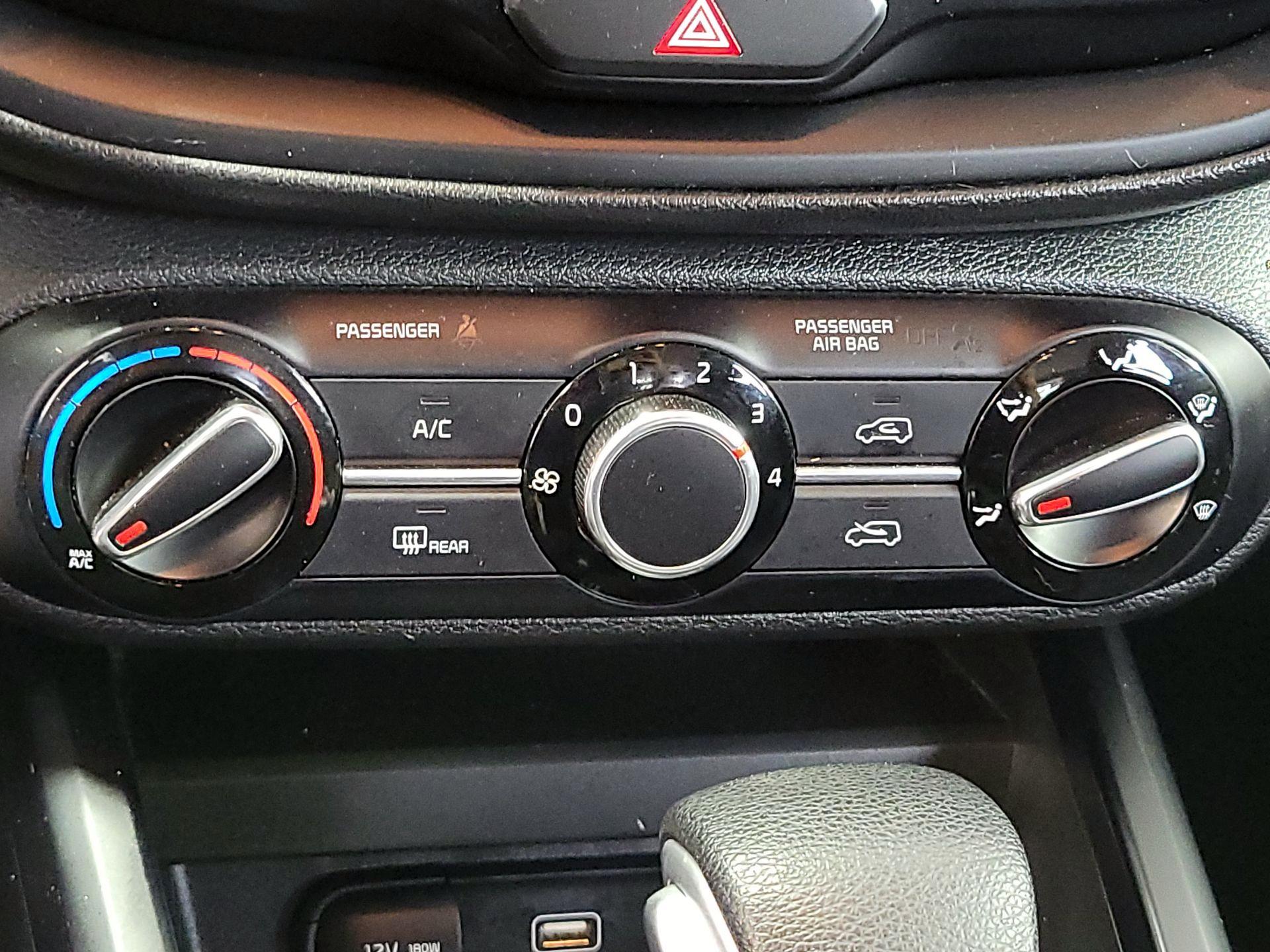 Thumbnail: 2022 Kia Soul - 16